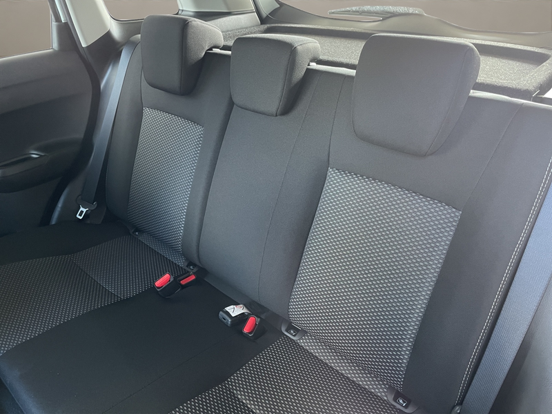 Suzuki Vitara 1.4 Mild-Hybrid Comfort+ NAVI KAMERA 17LM — photo 12