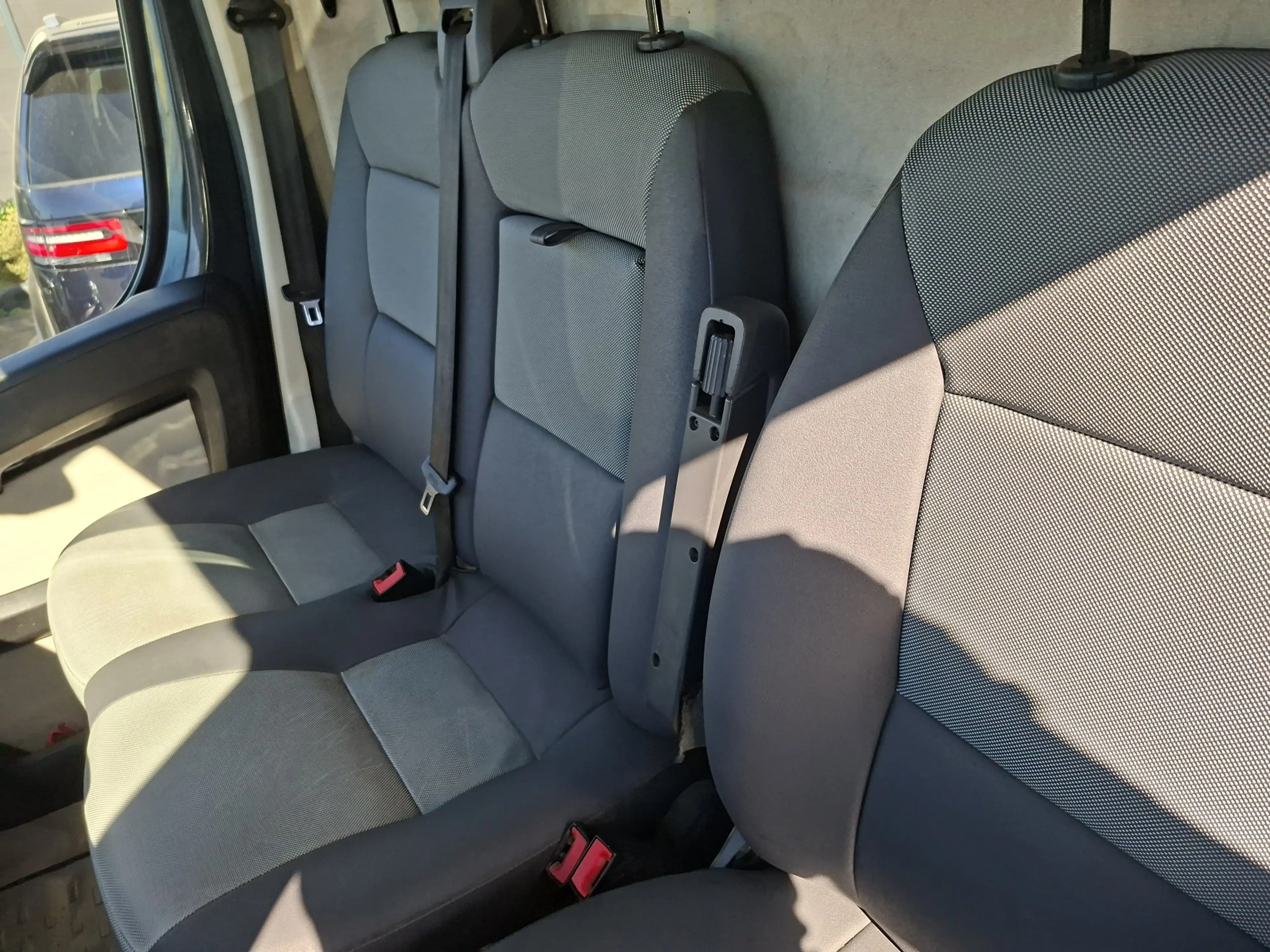 Peugeot Boxer 2.0 HDi H2/L2 UTILITAIRE — photo 13