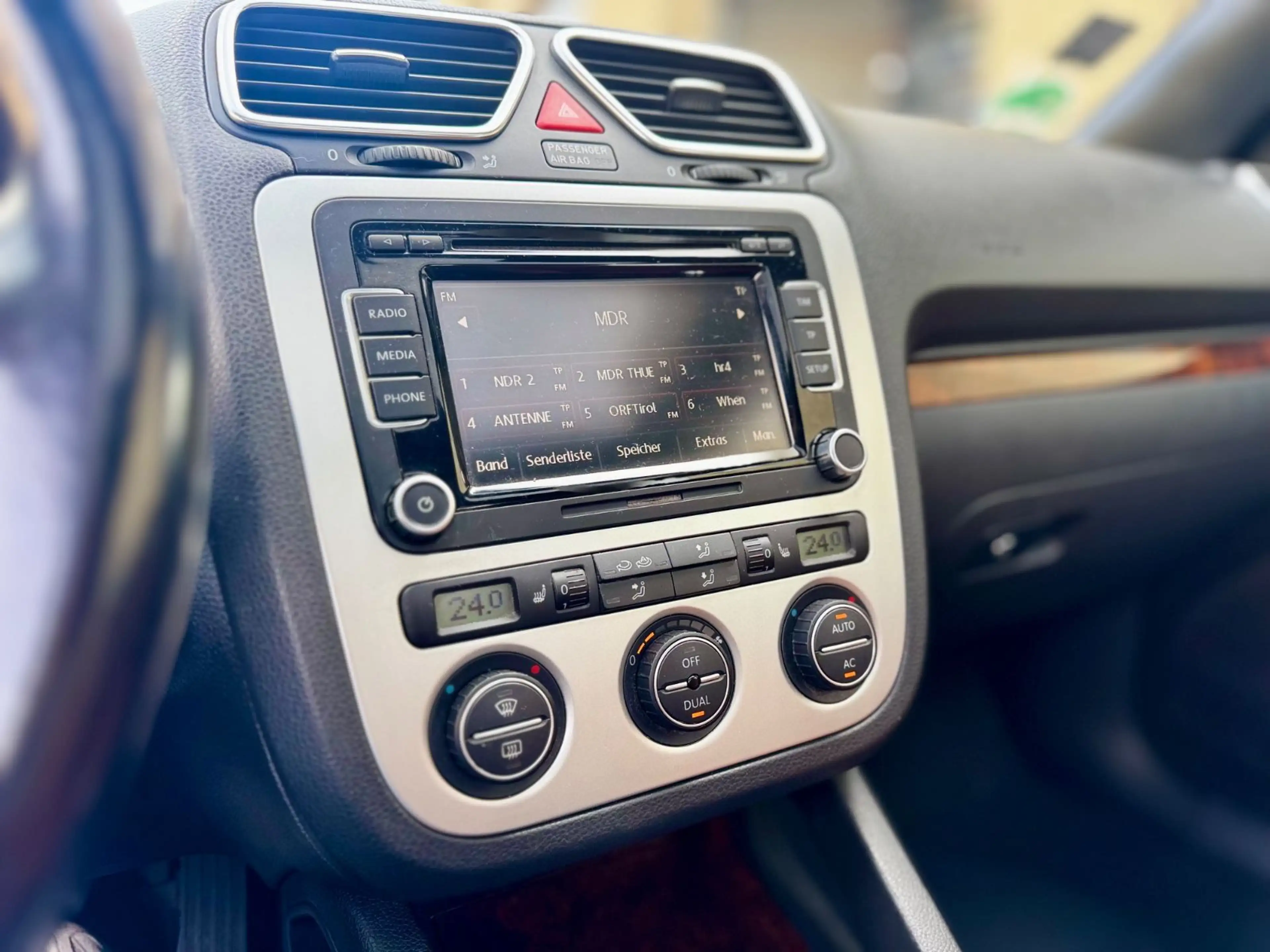 Volkswagen Touran 1.6 Conceptline-1.Hand-Rentnerfahrzeug — photo 9