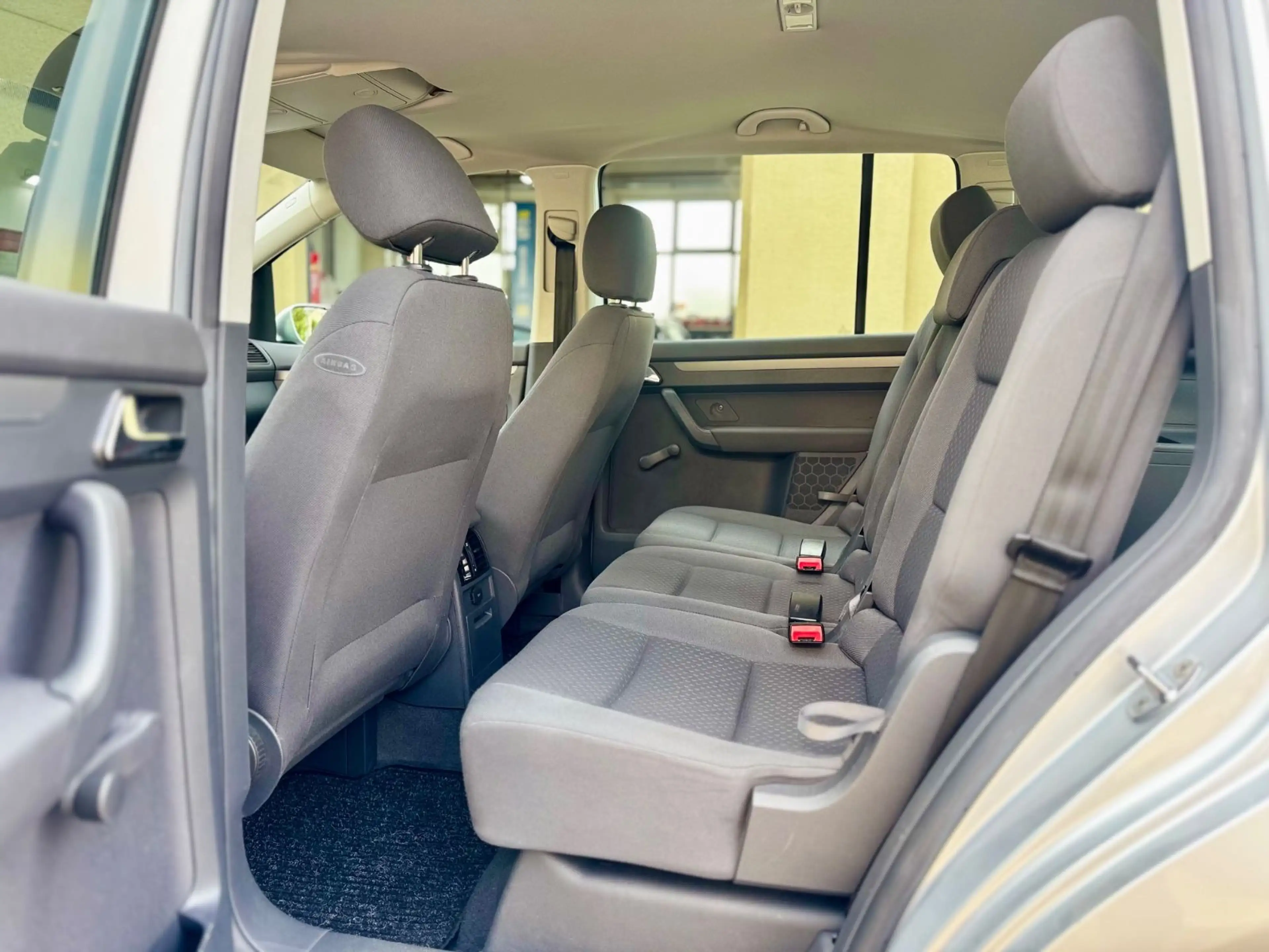Volkswagen Touran 1.6 Conceptline-1.Hand-Rentnerfahrzeug — photo 12