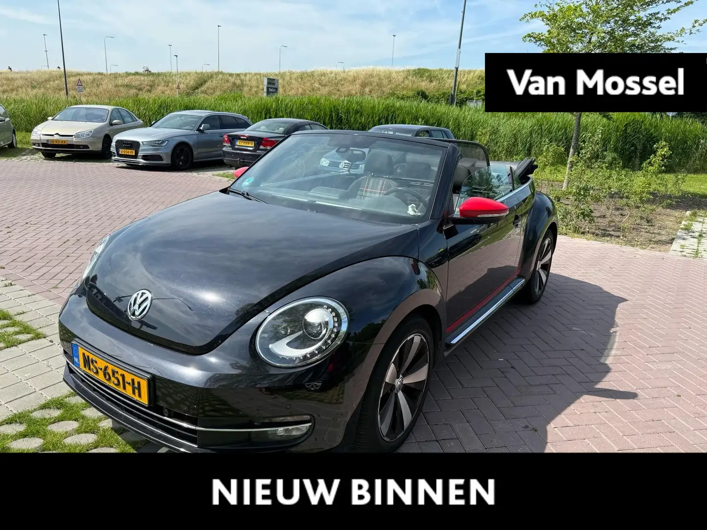 Volkswagen Beetle Cabriolet 1.4 TSI Sport BlueMotion | WORDT VERWACH Zwart - 1