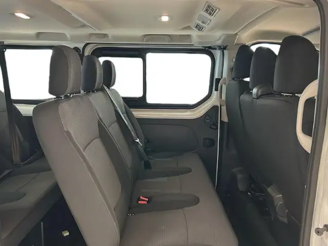 Nissan Primastar view 8