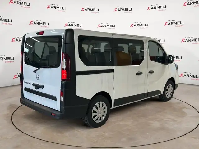 Nissan Primastar view 3