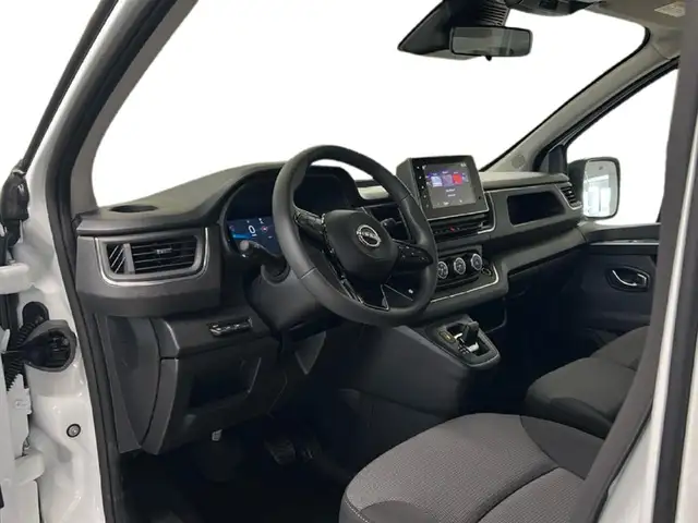 Nissan Primastar view 5