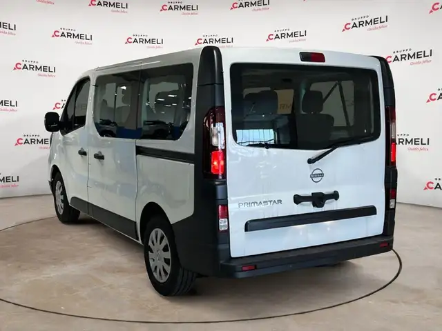 Nissan Primastar view 2