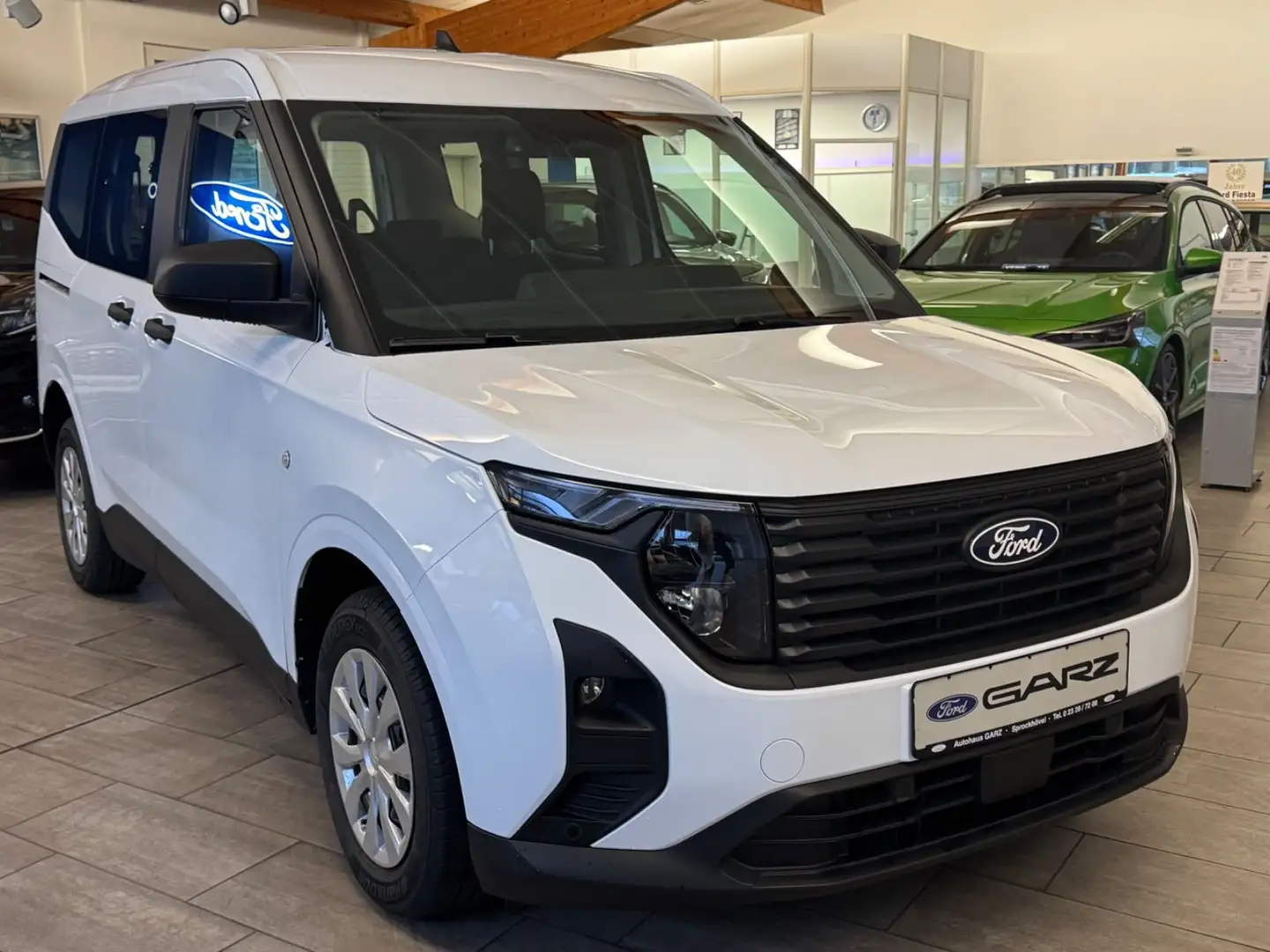 Ford Tourneo Courier *Winter-Paket*Sync4*Kamera*5J Ga Weiß - 1