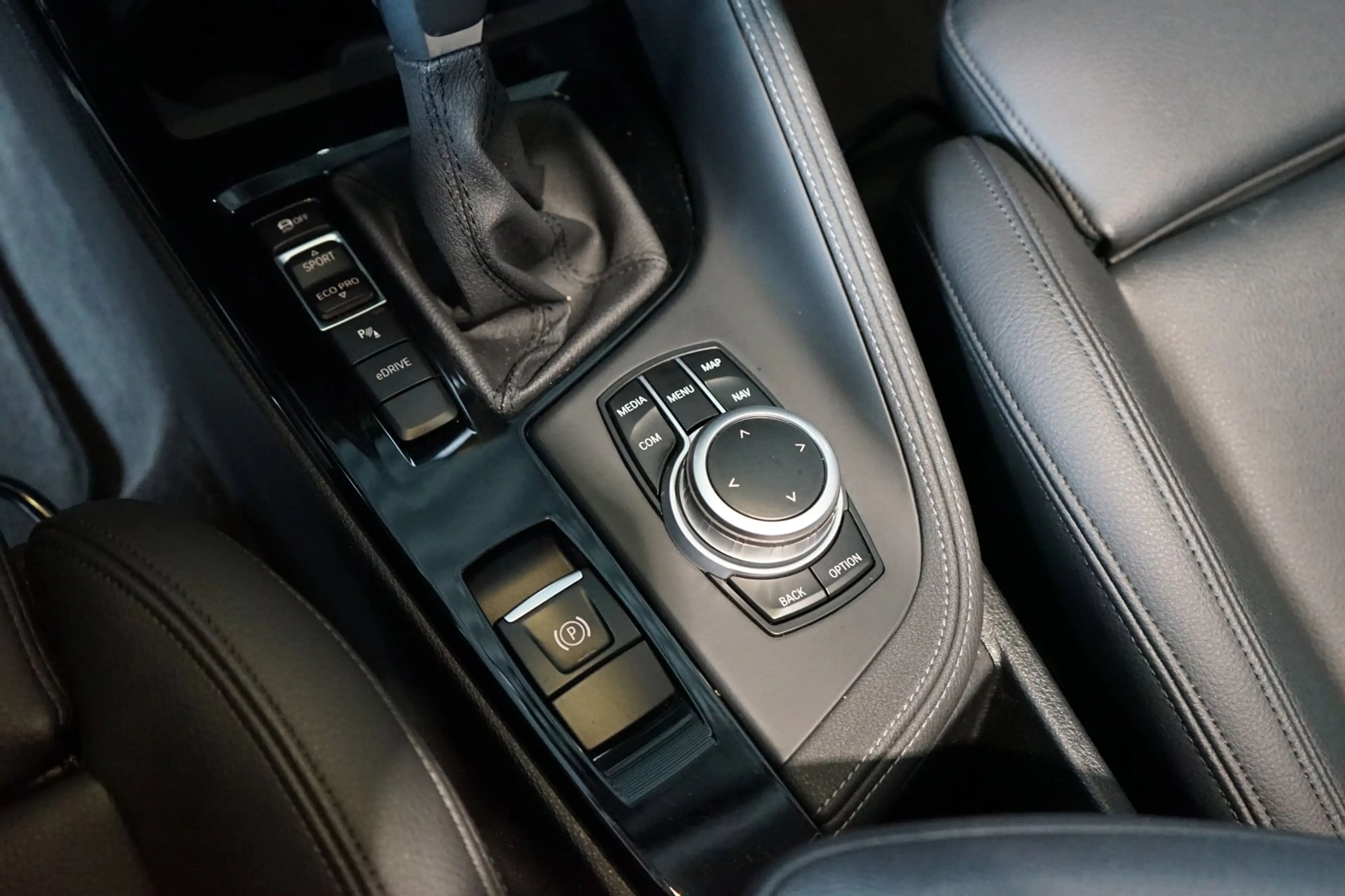 BMW X1 XDrive25e Sport Line PANO | LEDER | DEALER ONDERHO — photo 13