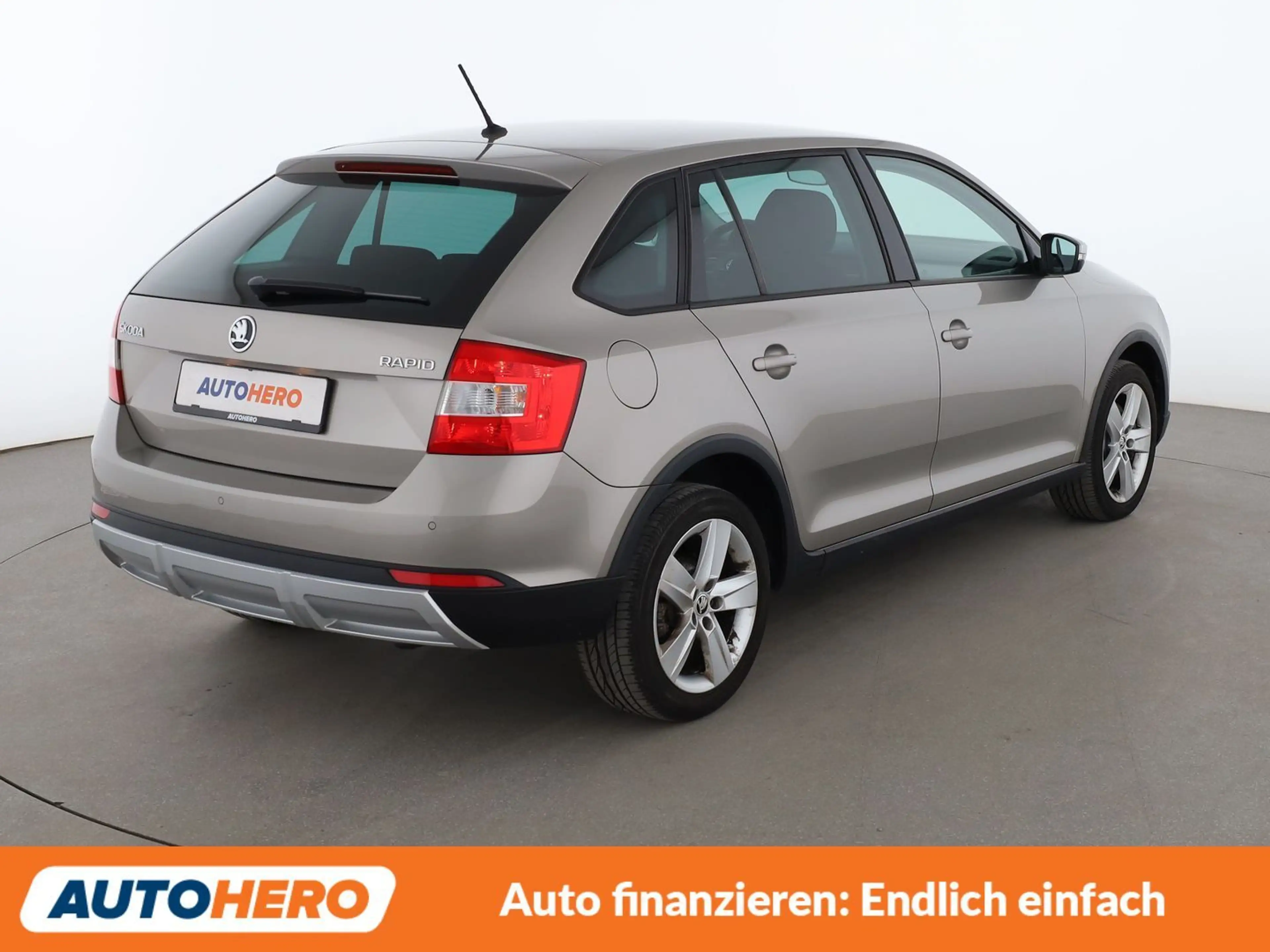 Skoda Rapid/Spaceback 1.2 TSI ScoutLine*TEMPO*PDC*SHZ*KLIMA*GARANTIE* — photo 6