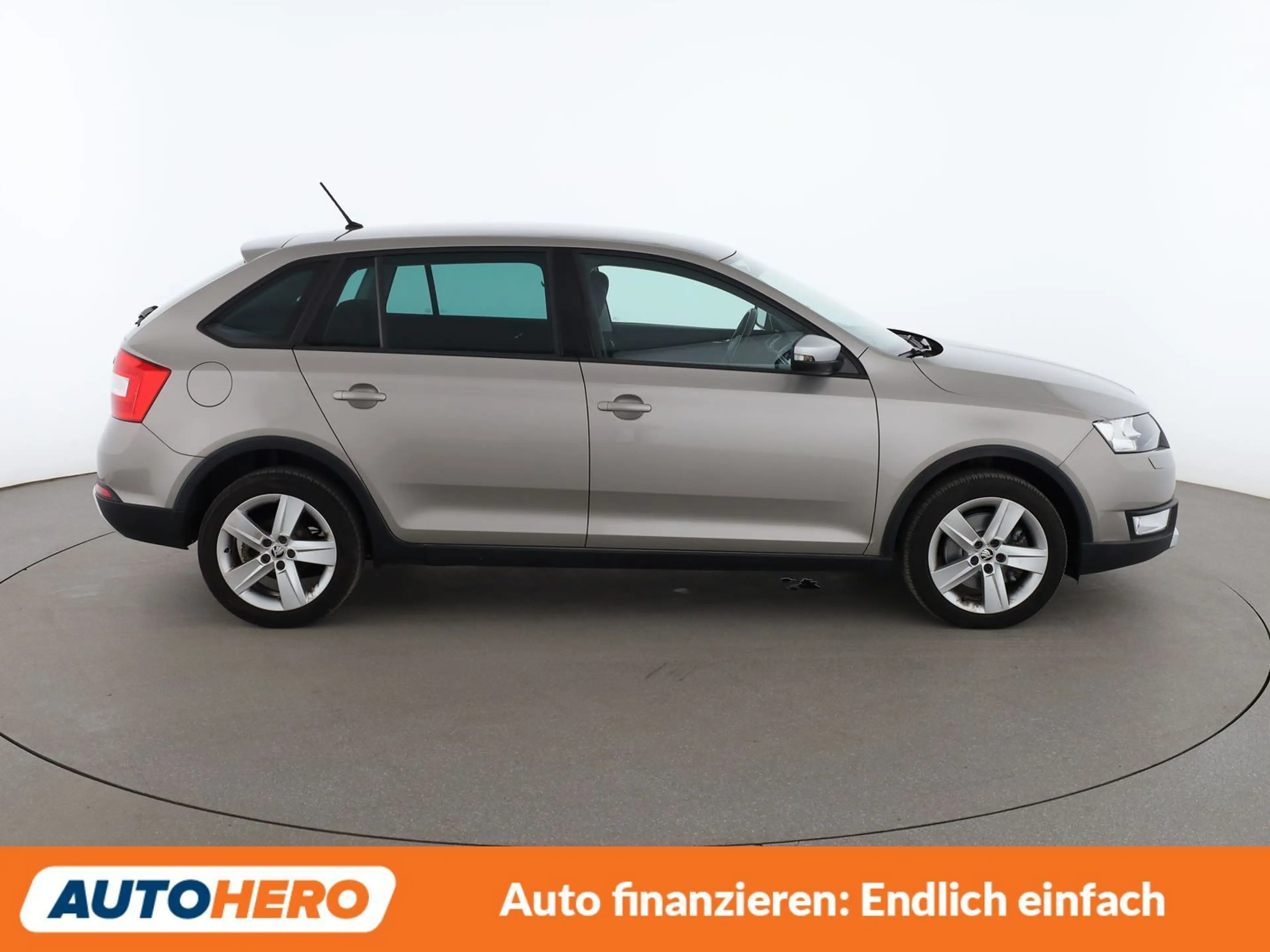 Skoda Rapid/Spaceback 1.2 TSI ScoutLine*TEMPO*PDC*SHZ*KLIMA*GARANTIE* — photo 7