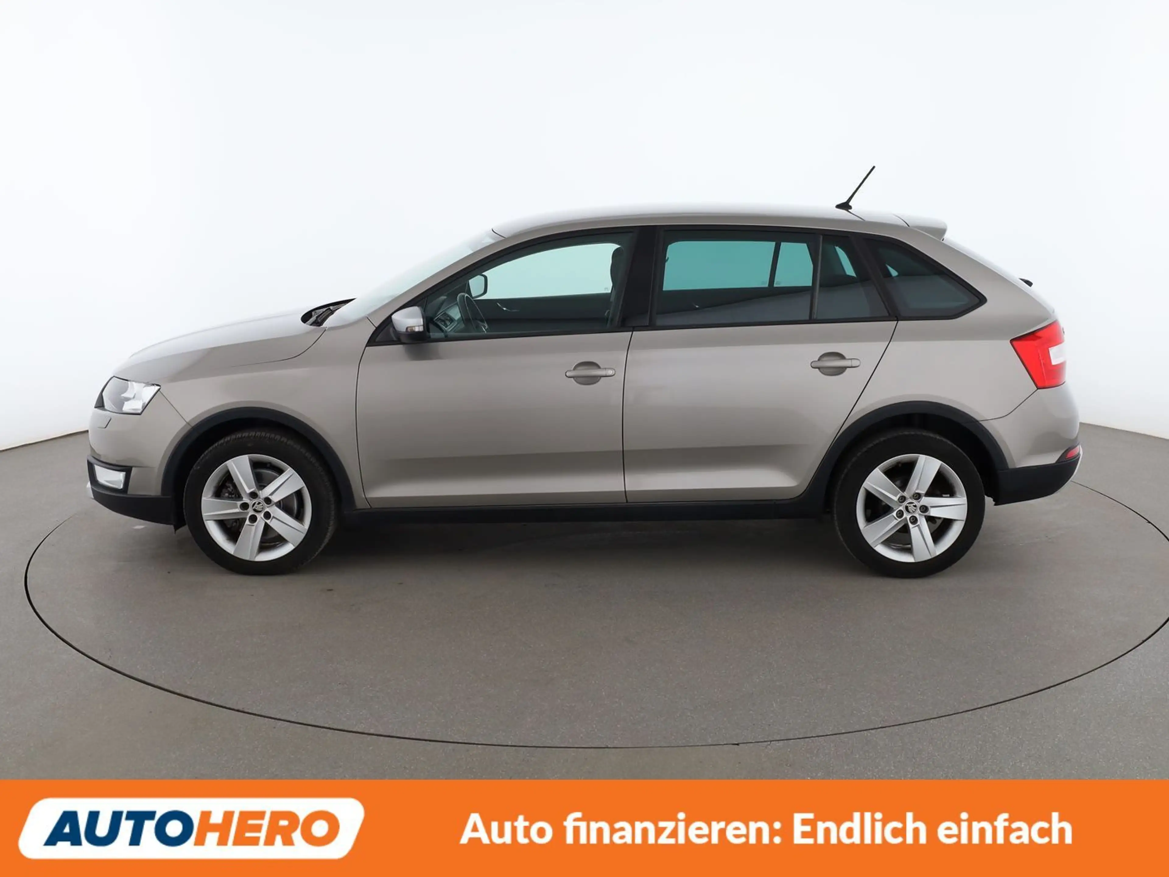 Skoda Rapid/Spaceback 1.2 TSI ScoutLine*TEMPO*PDC*SHZ*KLIMA*GARANTIE* — photo 3