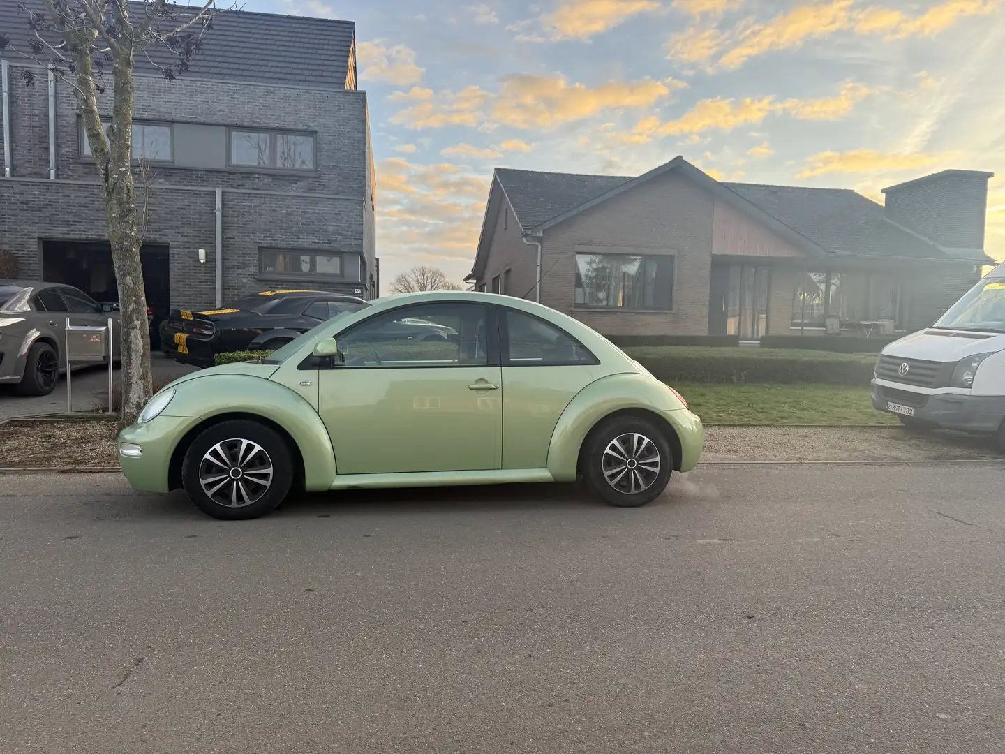 Volkswagen Beetle 2.0 benzine Vert - 2