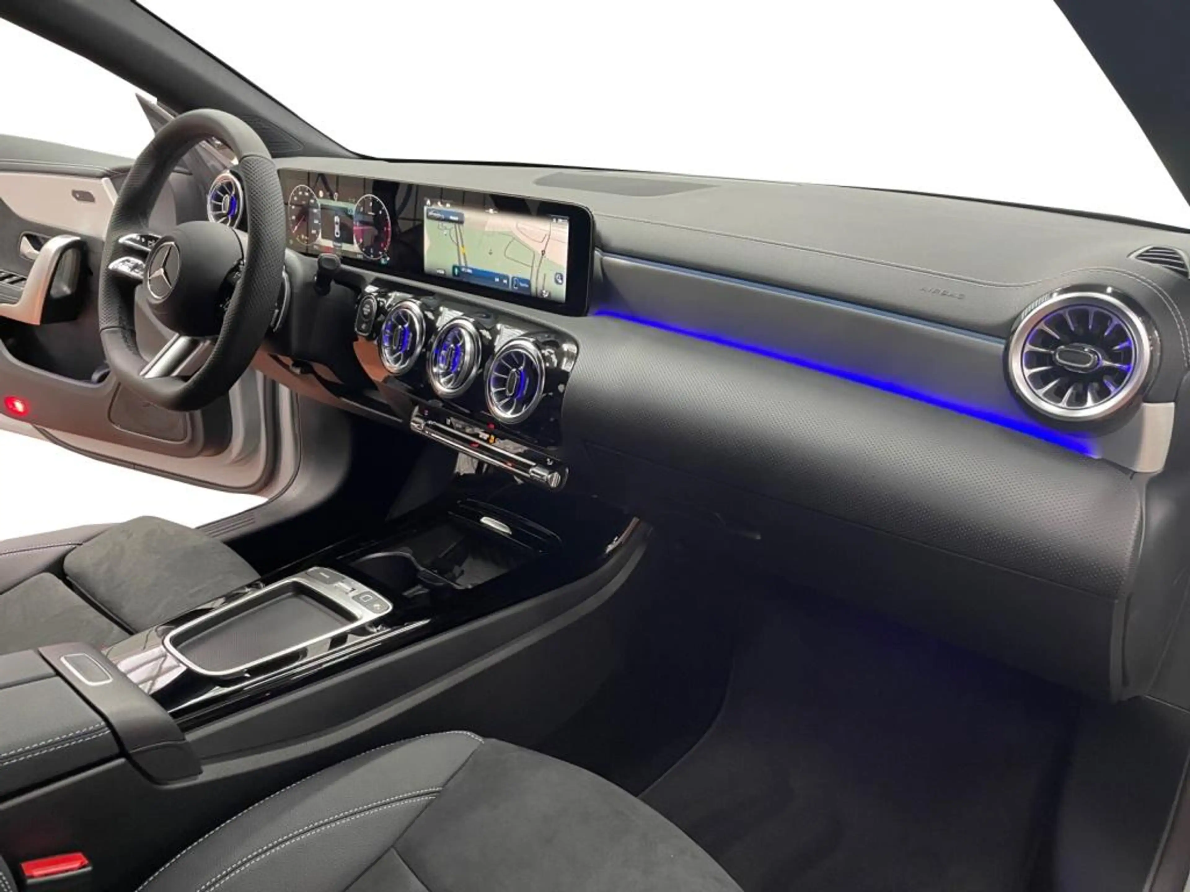 Mercedes-Benz CLA 220 d Coupe AMG+ILS+MBUX+MBeam+Night+AHK+Cam — photo 14