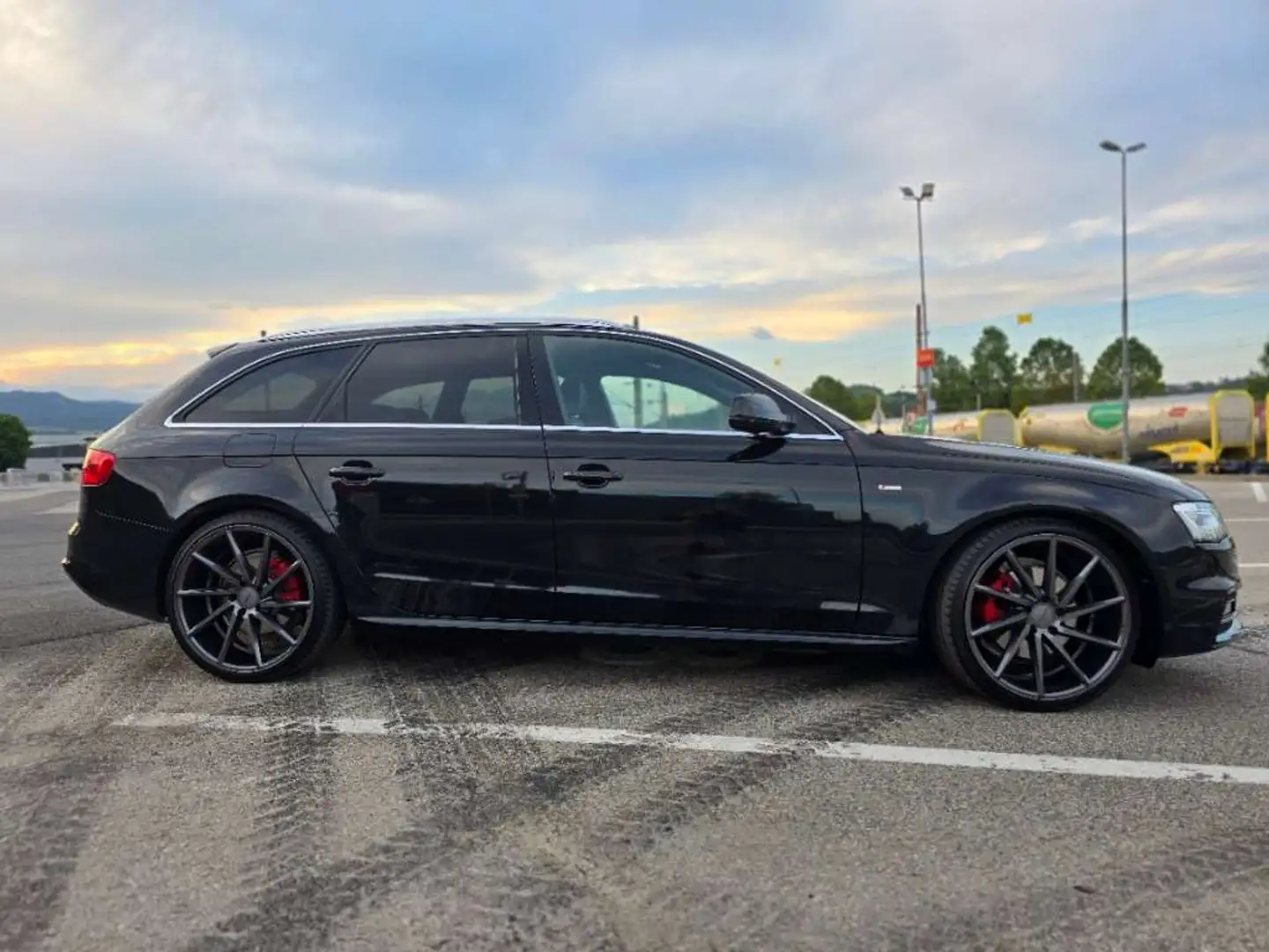 Audi A4 A4 Avant 2,0 TDI Aut. Schwarz - 2