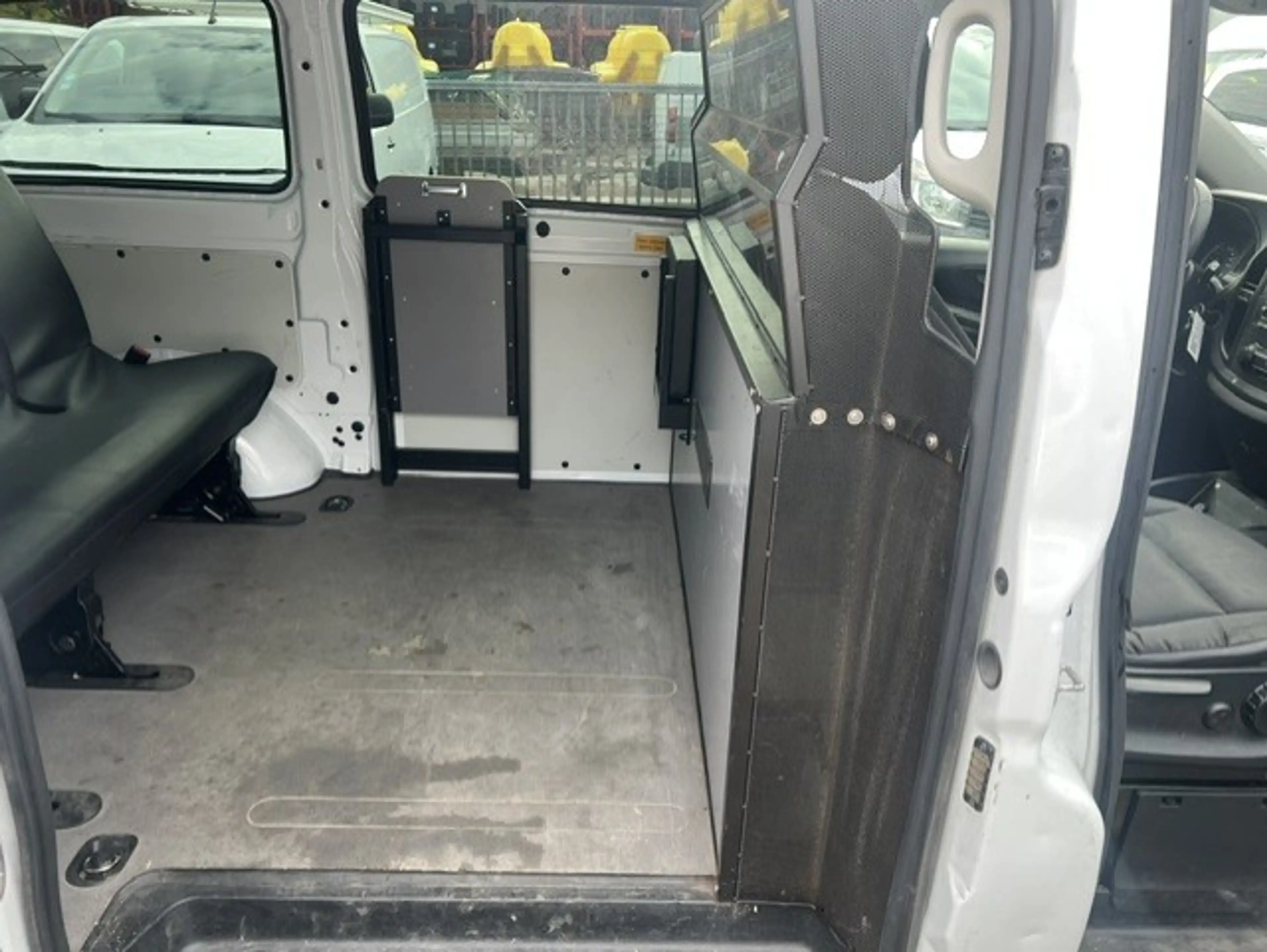 Mercedes-Benz Vito Tourer 116 CDI 120KW Lang AUT. PKW BRIEF 8P KLIMA — photo 8