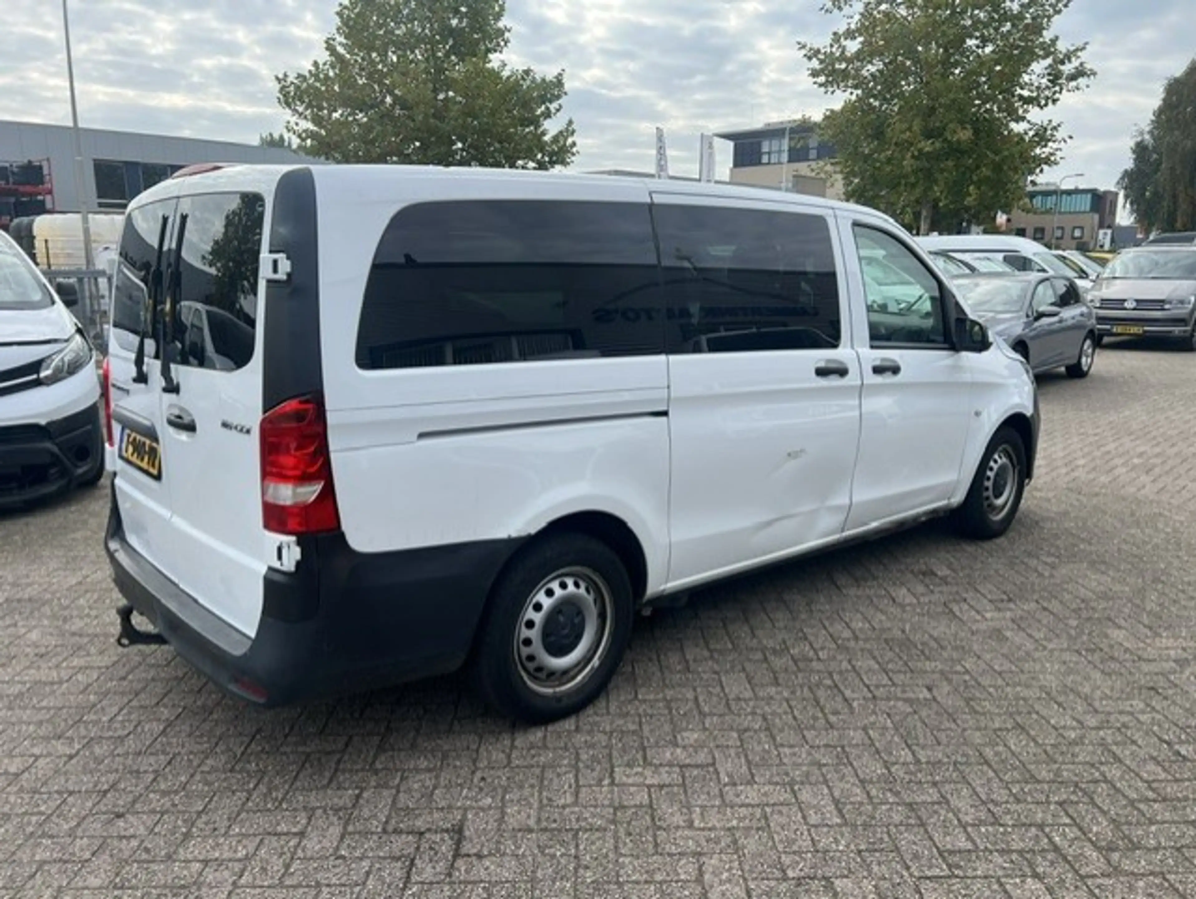 Mercedes-Benz Vito Tourer 116 CDI 120KW Lang AUT. PKW BRIEF 8P KLIMA — photo 4