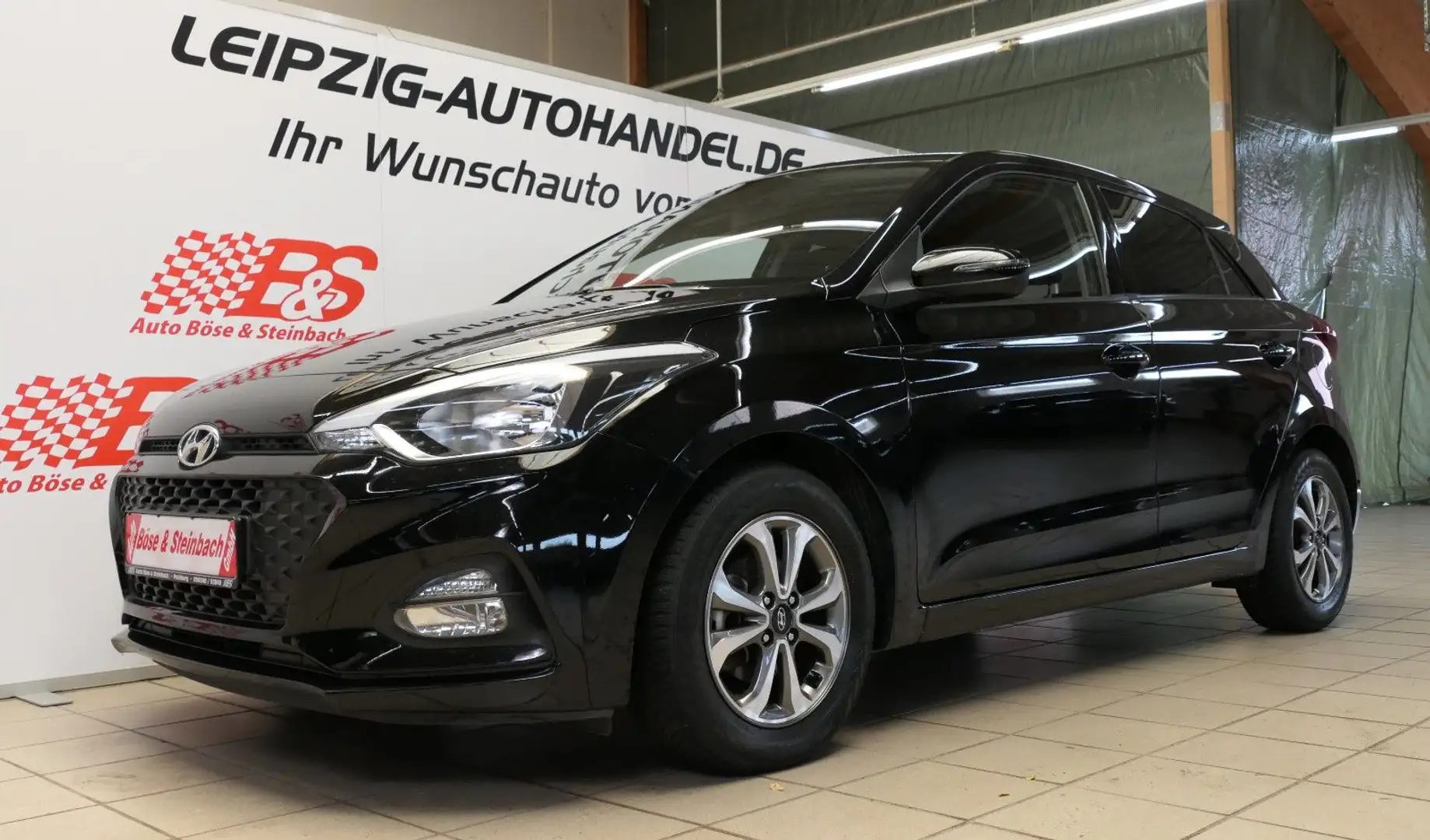 Hyundai i20 Advantage*APP*KAM*SHZ*GRA*PDC*KLIMA* Noir - 1