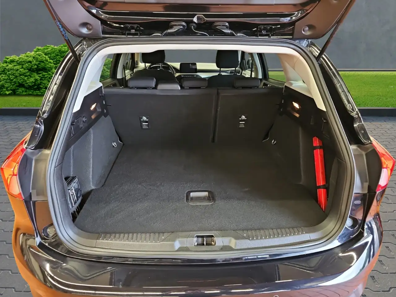 Ford Focus Turnier Cool & Connect+Alufelgen+Navi+Klimaautomat, миниатюра 6