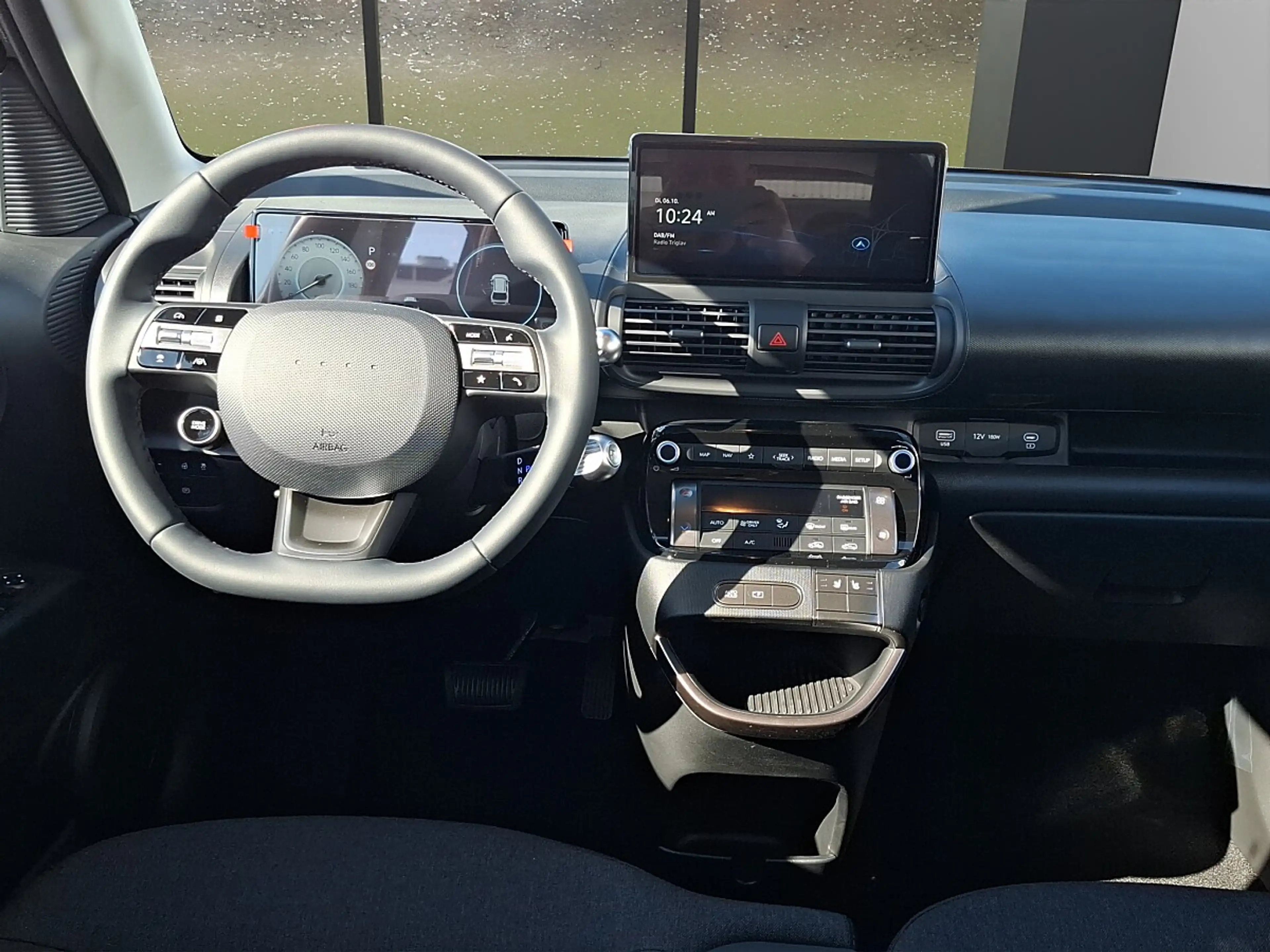 Hyundai Inster Elektro 49 kWh Smart Line Elektro 2WD — photo 7