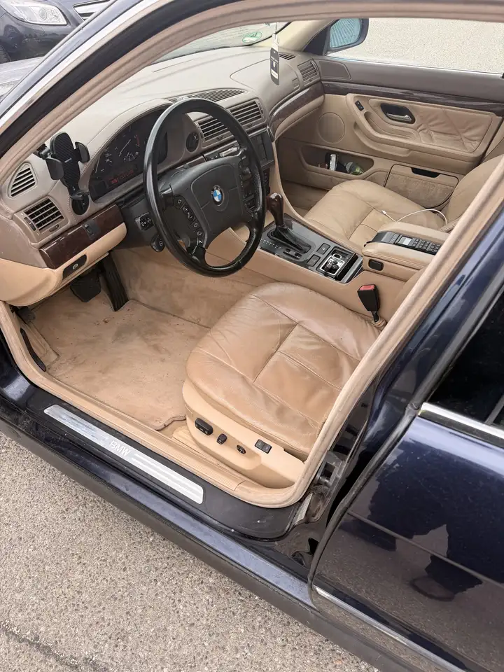 BMW 750iL, foto 2