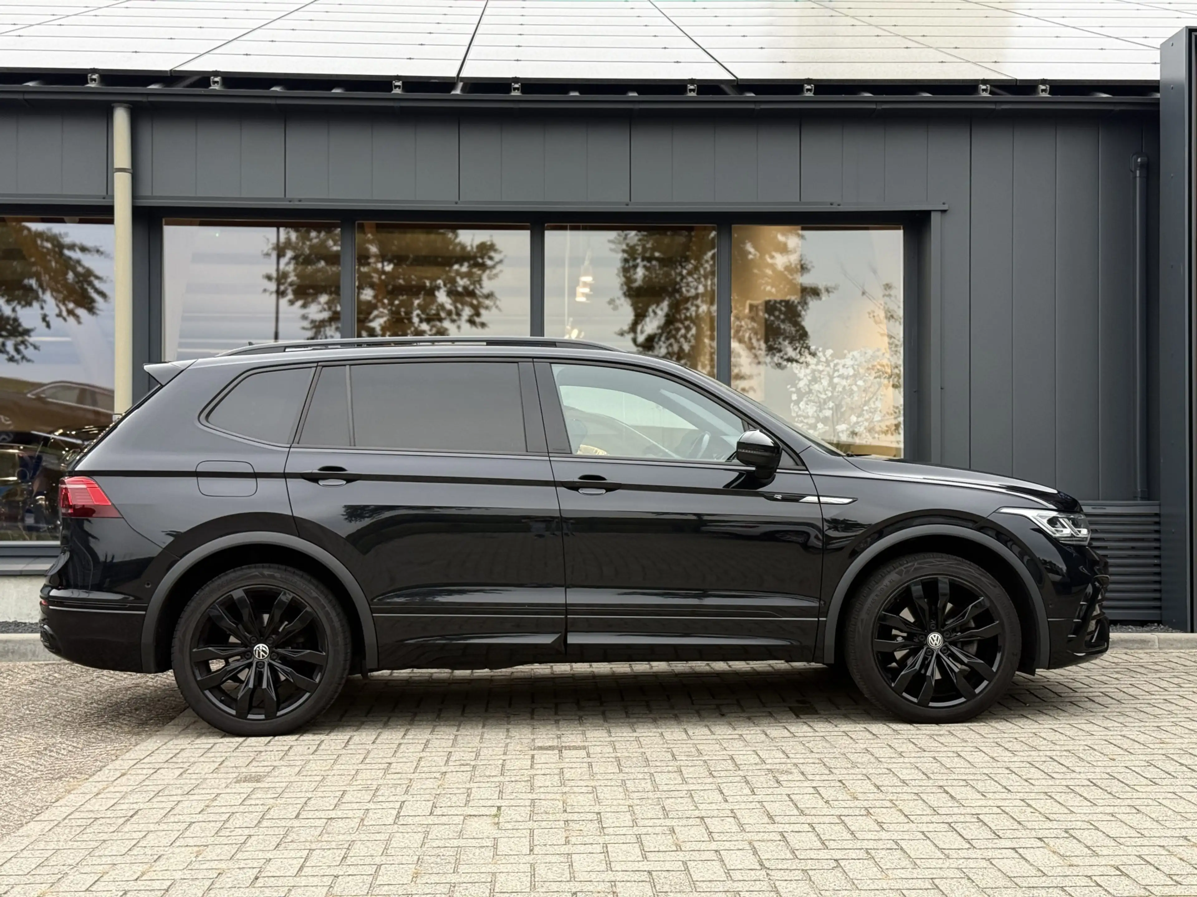 Volkswagen Tiguan Allspace 2.0 TSI 4Motion Highline Business R 7p. BTW Pano A — photo 9