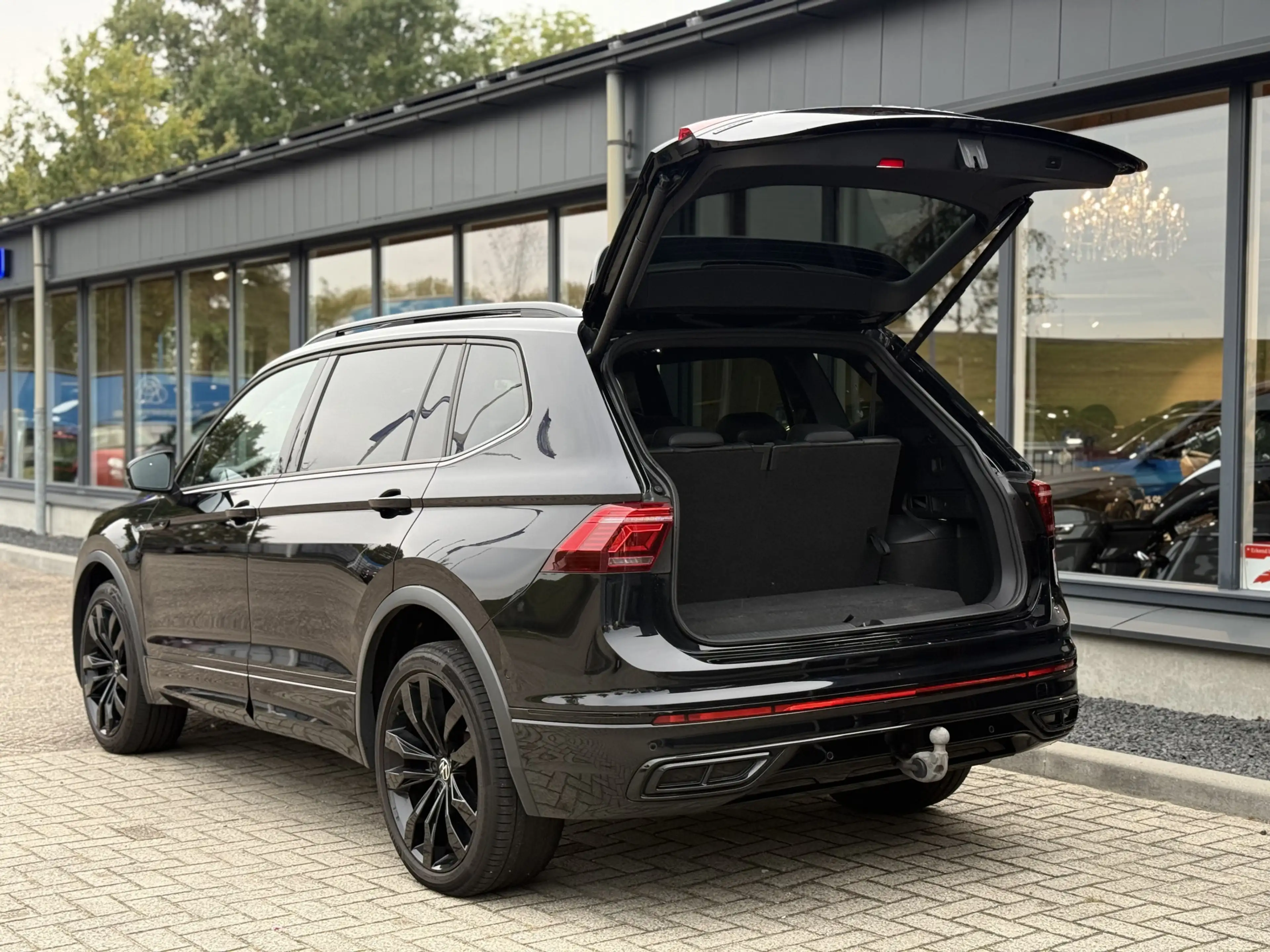 Volkswagen Tiguan Allspace 2.0 TSI 4Motion Highline Business R 7p. BTW Pano A — photo 11