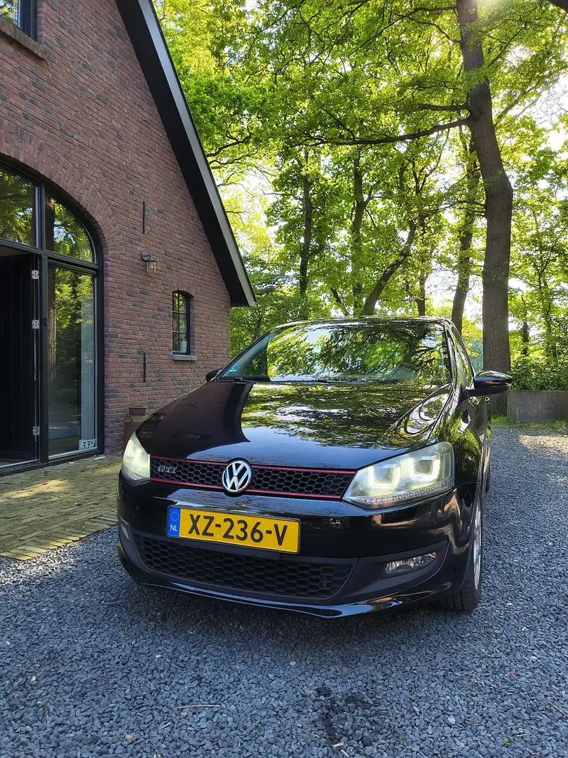 Volkswagen Polo 1.2 Easyline met airco nieuwe apk: 16-06-26 Zwart - 2