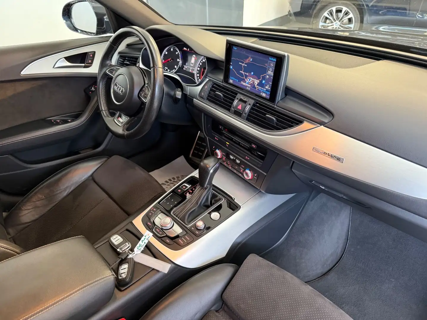 Audi A6 AVANT 3.0 TDI QUATTRO*AUT.*NAVI*EU6*3X S LINE Blauw - 2