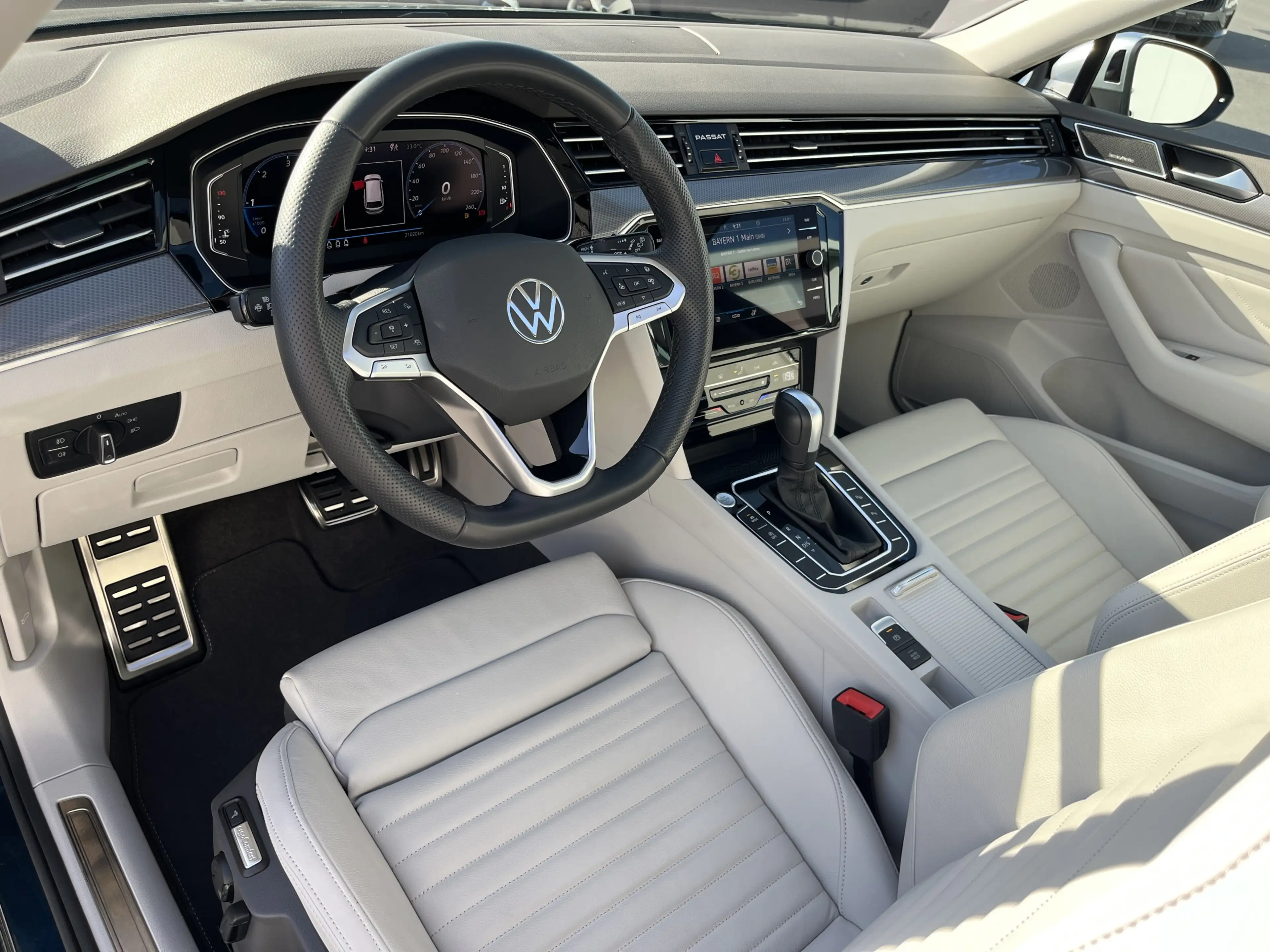 Volkswagen Passat Alltrack 2.0 TDI DSG 4Mo 1,99% Fin. AHK PANO LEDER Navi RFK — photo 10