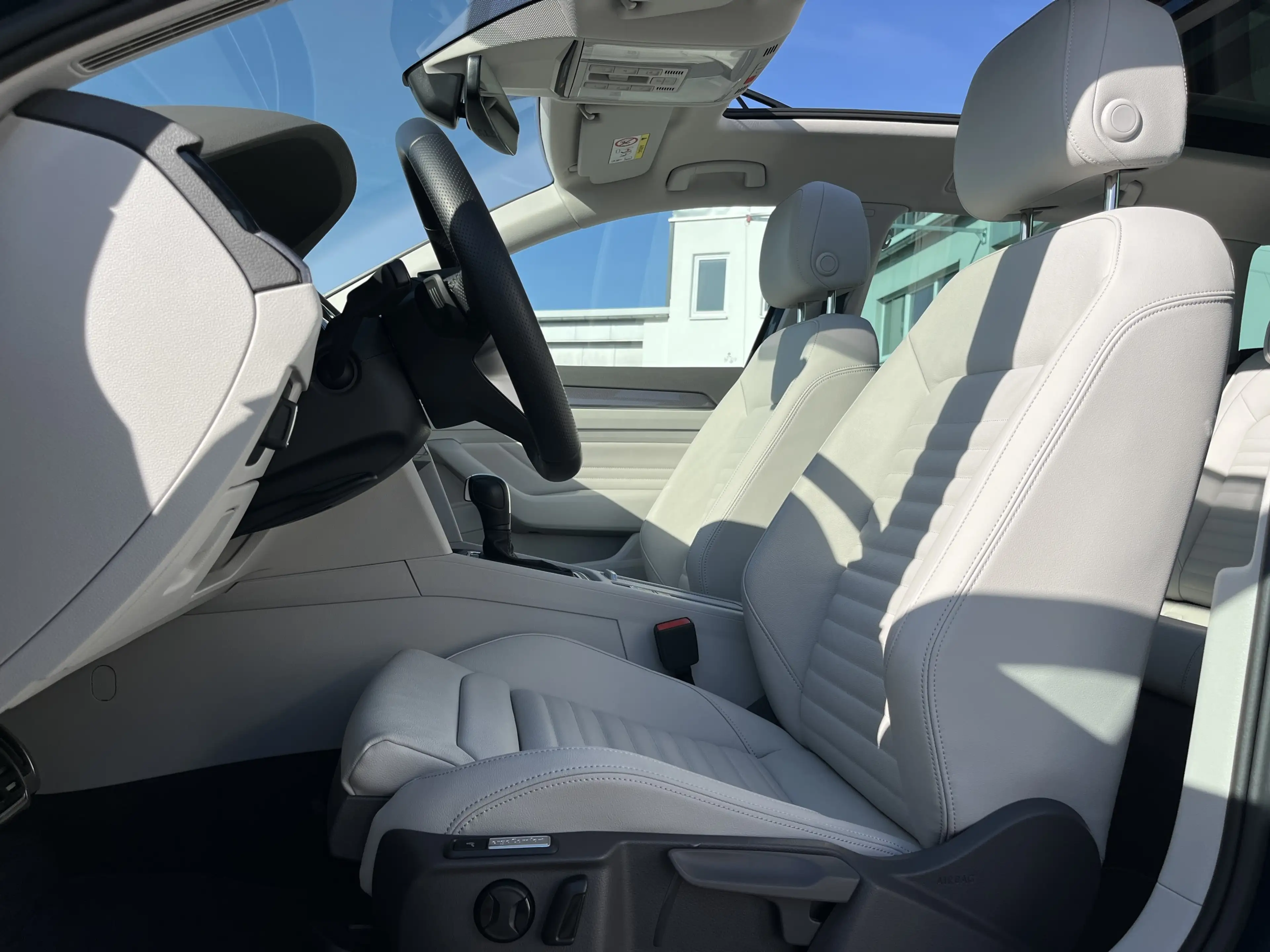 Volkswagen Passat Alltrack 2.0 TDI DSG 4Mo 1,99% Fin. AHK PANO LEDER Navi RFK — photo 11