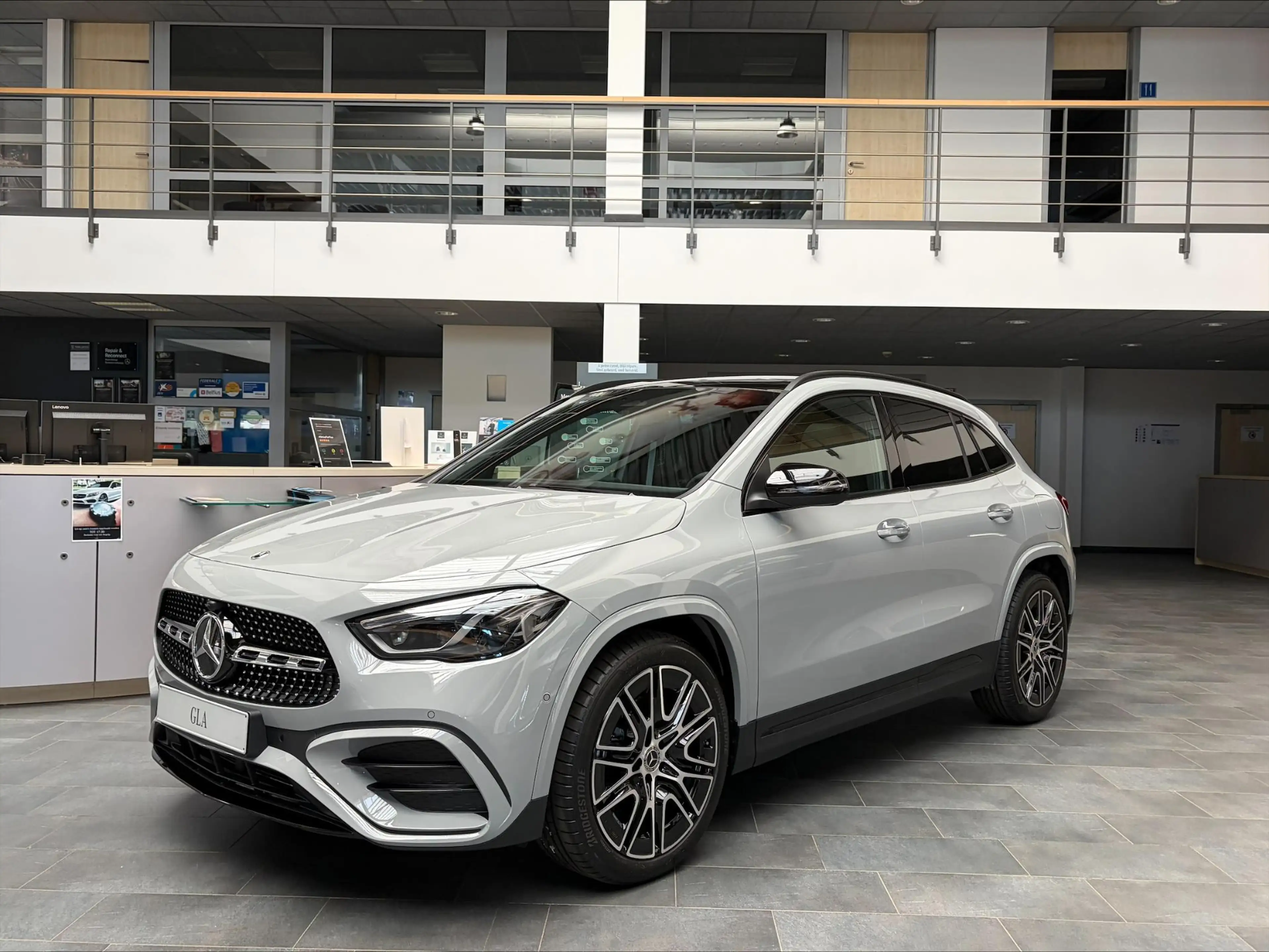 Mercedes-Benz GLA 180 GLA 140 Years Edition Nieuwe wagen  DOS 9061