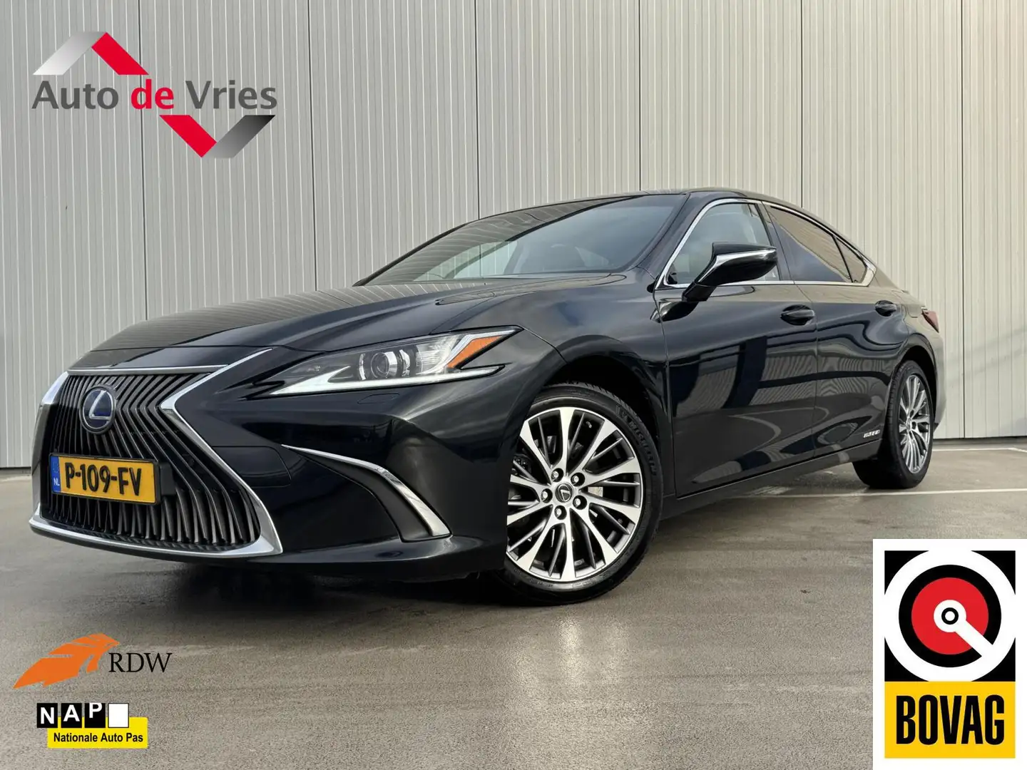 Lexus ES 300 300h Preference Line Business|NL-Auto Schwarz - 1