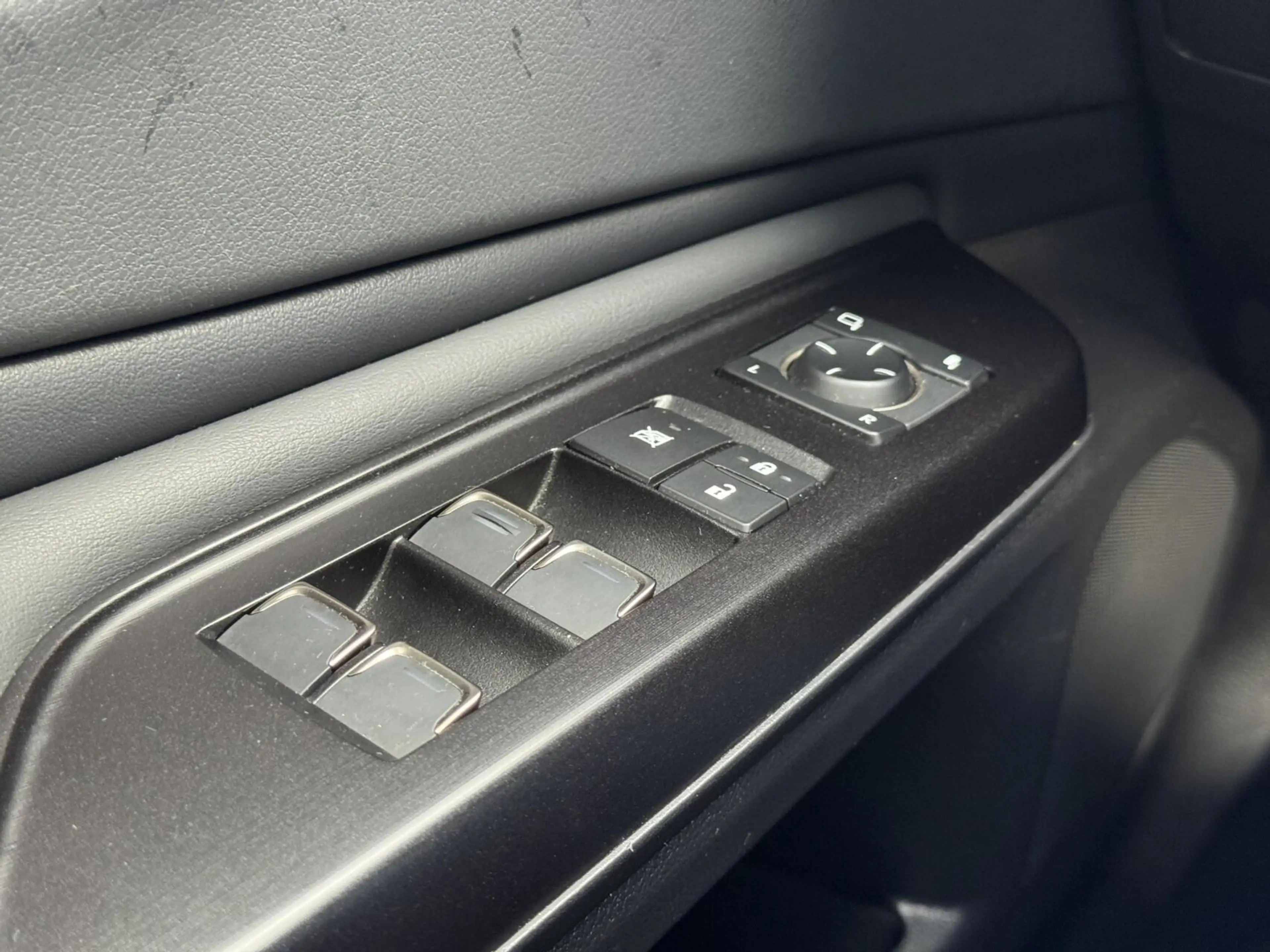 Lexus ES 300 300h Preference Line Business|NL-Auto — photo 33