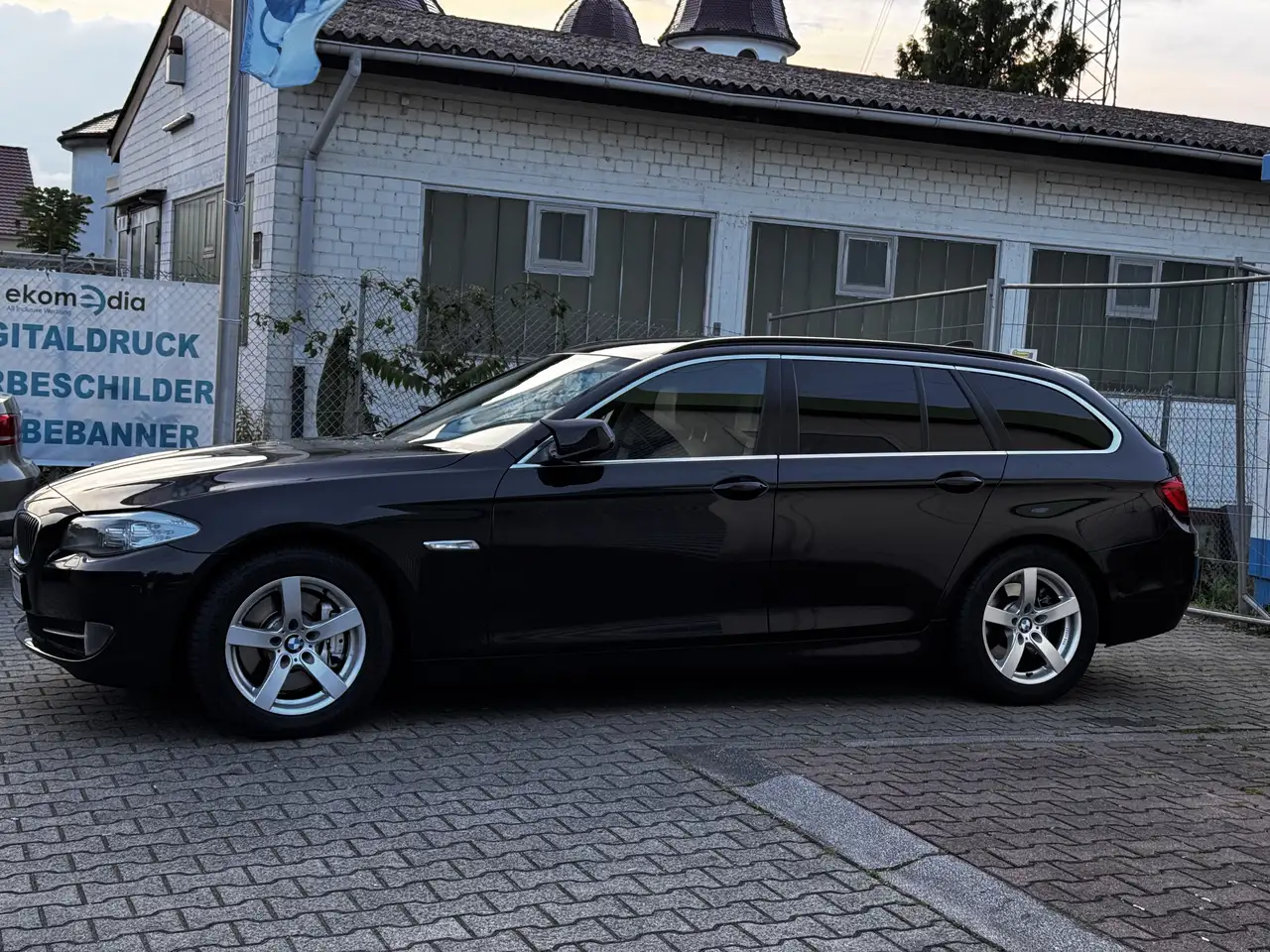 BMW 525