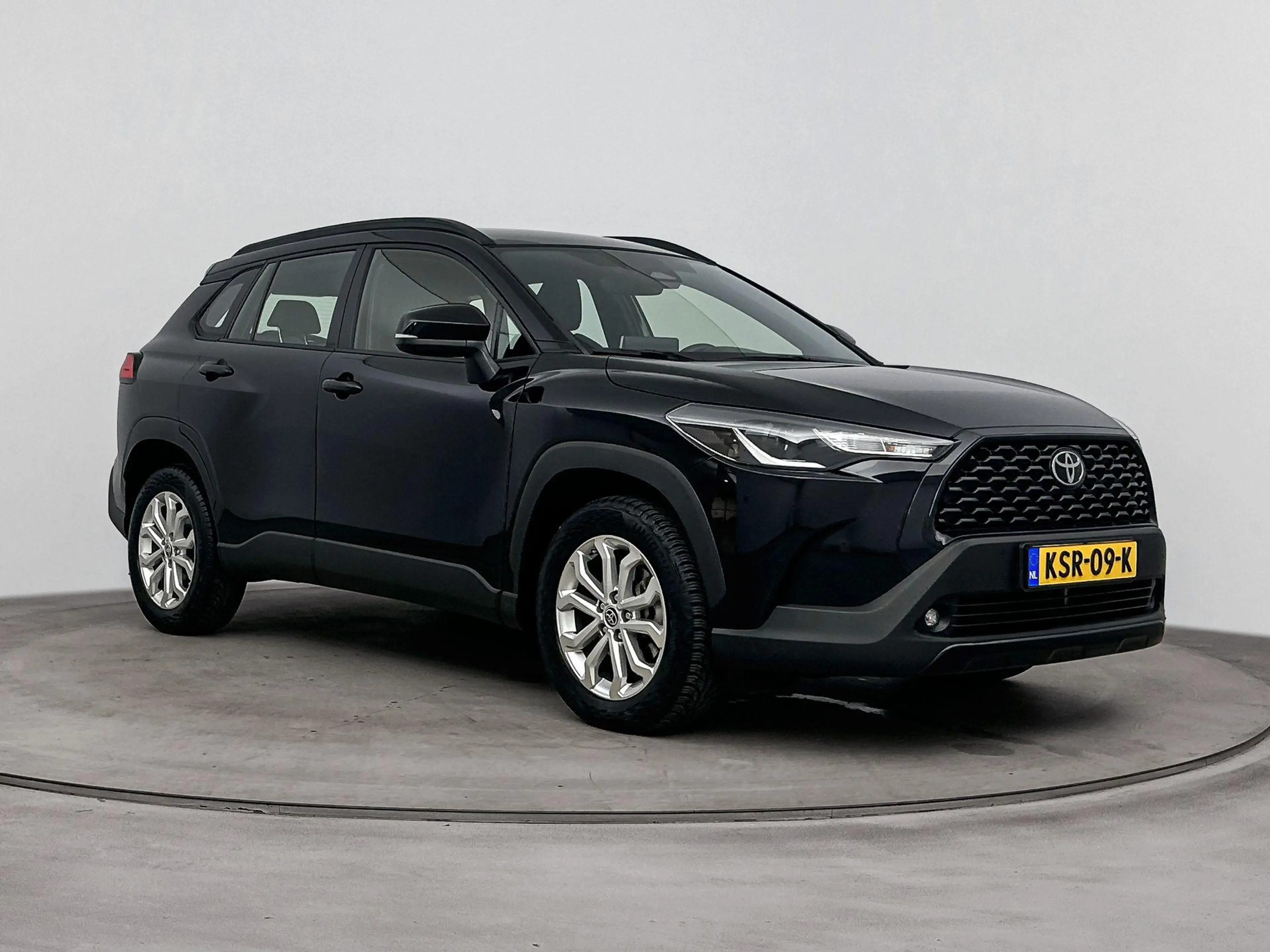 Toyota Corolla Cross Hybrid 140 Active | All Season | Dodehoek | Apple — photo 7