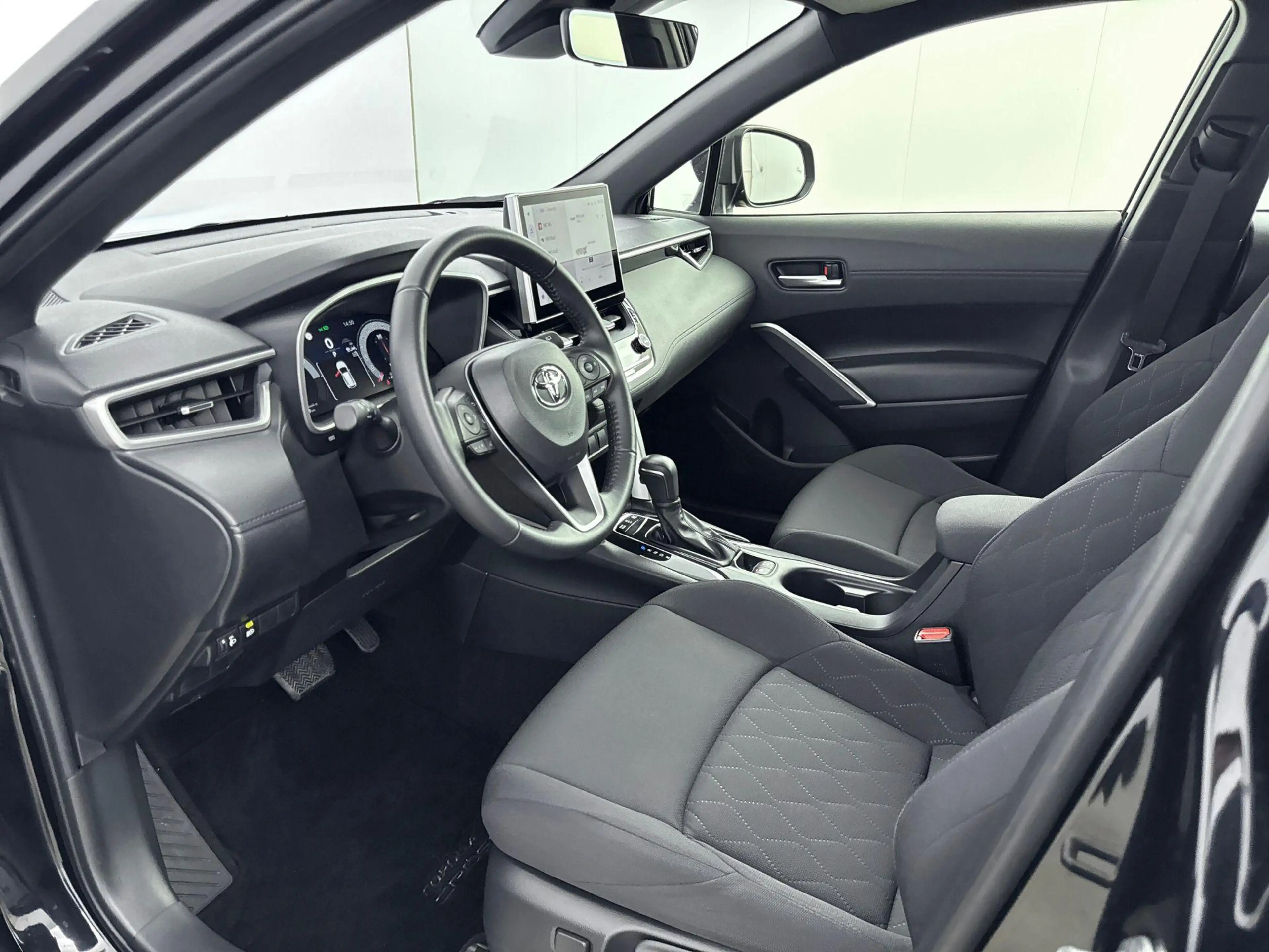 Toyota Corolla Cross Hybrid 140 Active | All Season | Dodehoek | Apple — photo 10