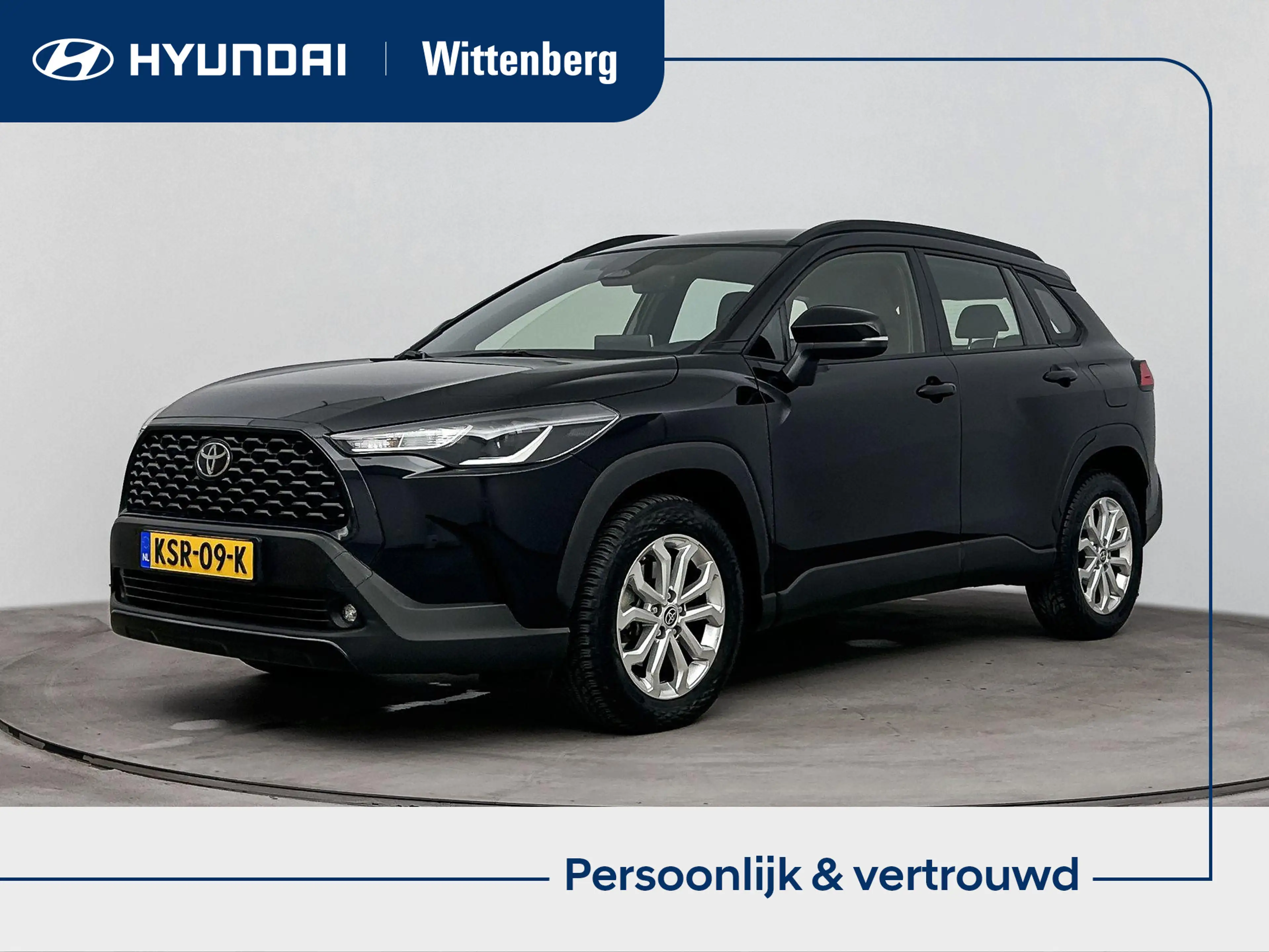 Toyota Corolla Cross Hybrid 140 Active | All Season | Dodehoek | Apple