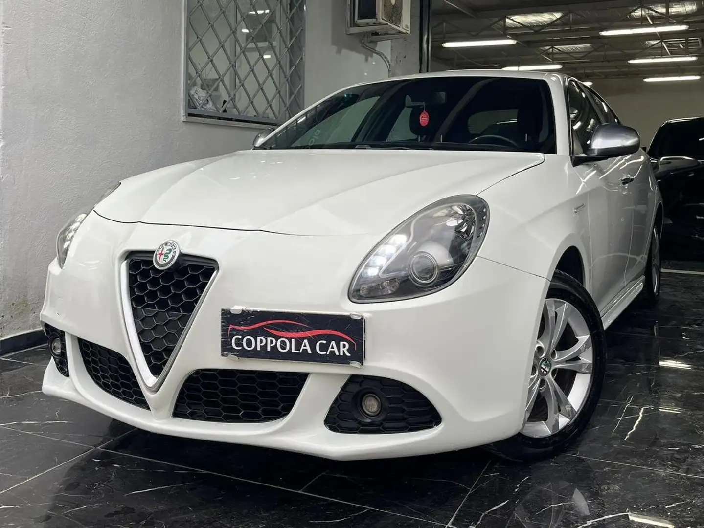 Alfa Romeo Giulietta 1.6 jtdm(2) Exclusive Bianco - 2