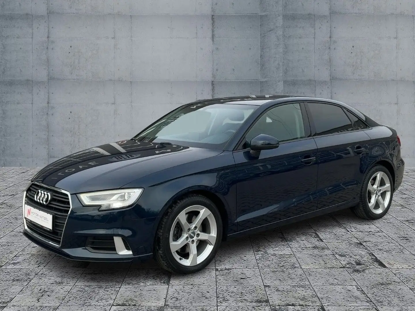 Audi A3 40 TFSI QU S-TR SPORT MATRIX+AHK+BT Blau - 2