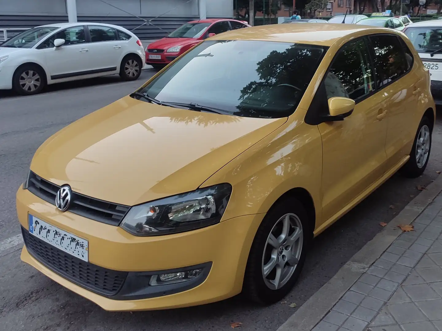 Volkswagen Polo Polo 1.6TDI Advance Advance Amarillo - 1