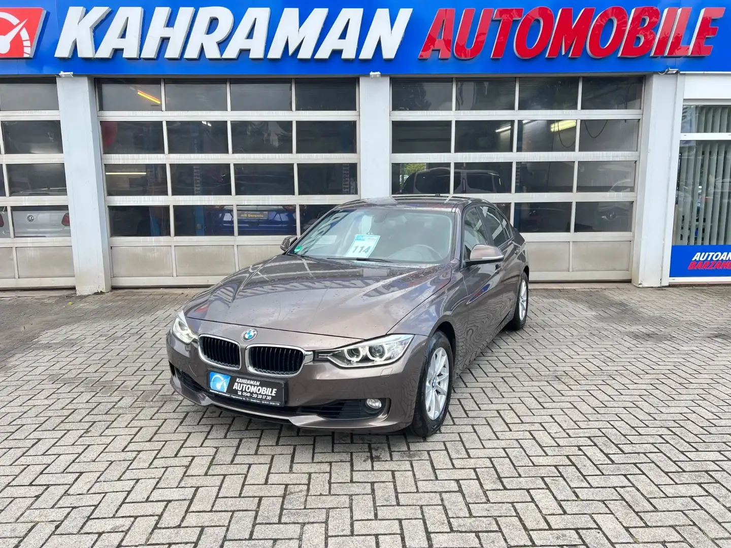 BMW 320 Baureihe 3 Lim. 320 i Braun - 1