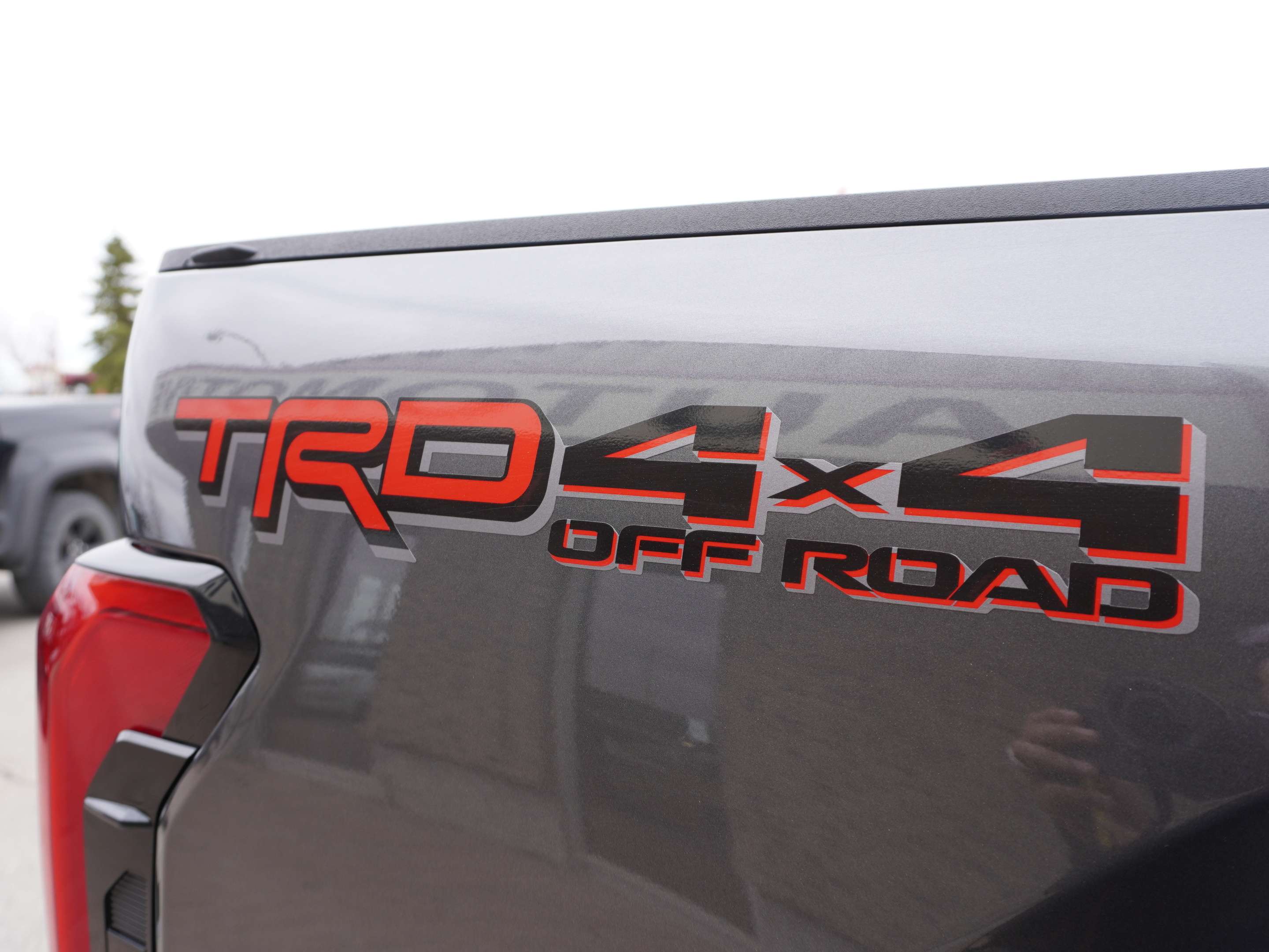 2025 Toyota Tundra CrewMax TRD with 4x4 OFF-ROAD PKG | LOW KMS — снимка 1