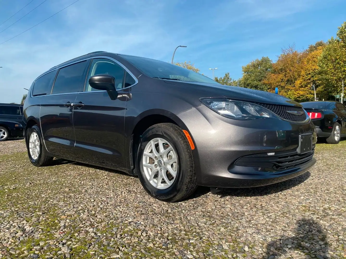 Chrysler Voyager LXI   3,6  wie Pacifica 2020 UNFALLFREI Grau - 2