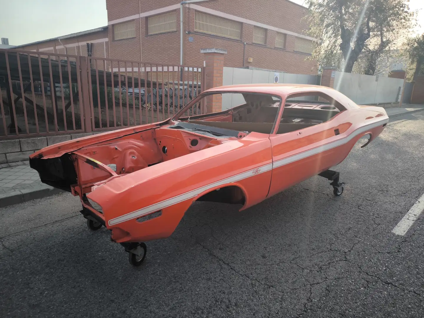 Dodge Challenger 383ci SE Special Edition Bronzo - 2