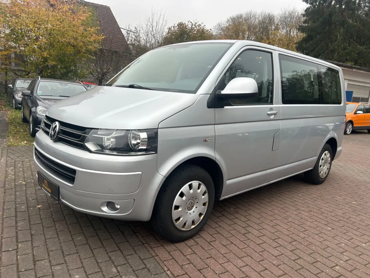 Volkswagen T5 Caravelle Comfortline *9-Sitze* Silber - 1