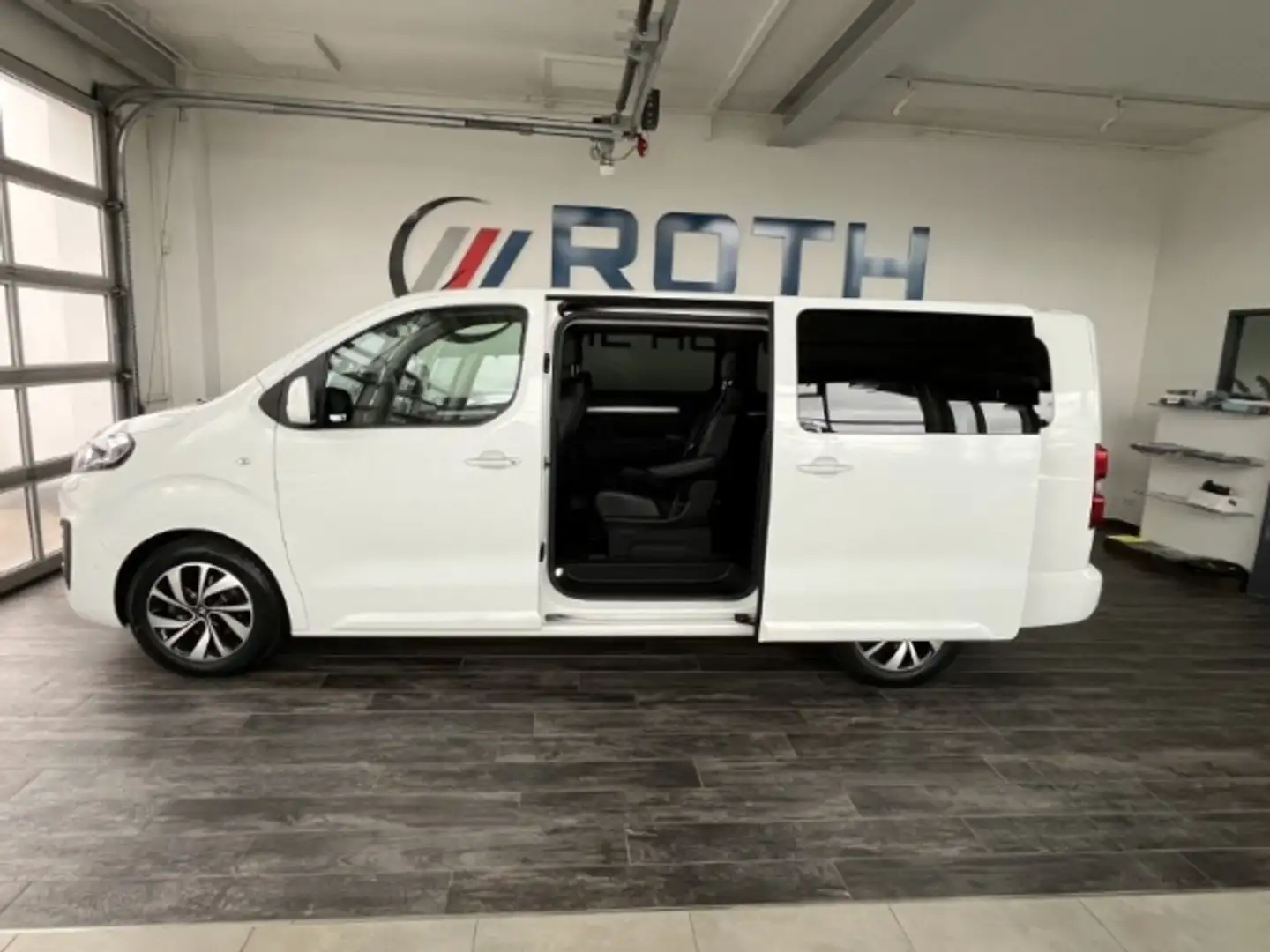 Citroen Spacetourer XL 2.0 BlueHDi 180 EAT8 Shine Weiß - 2