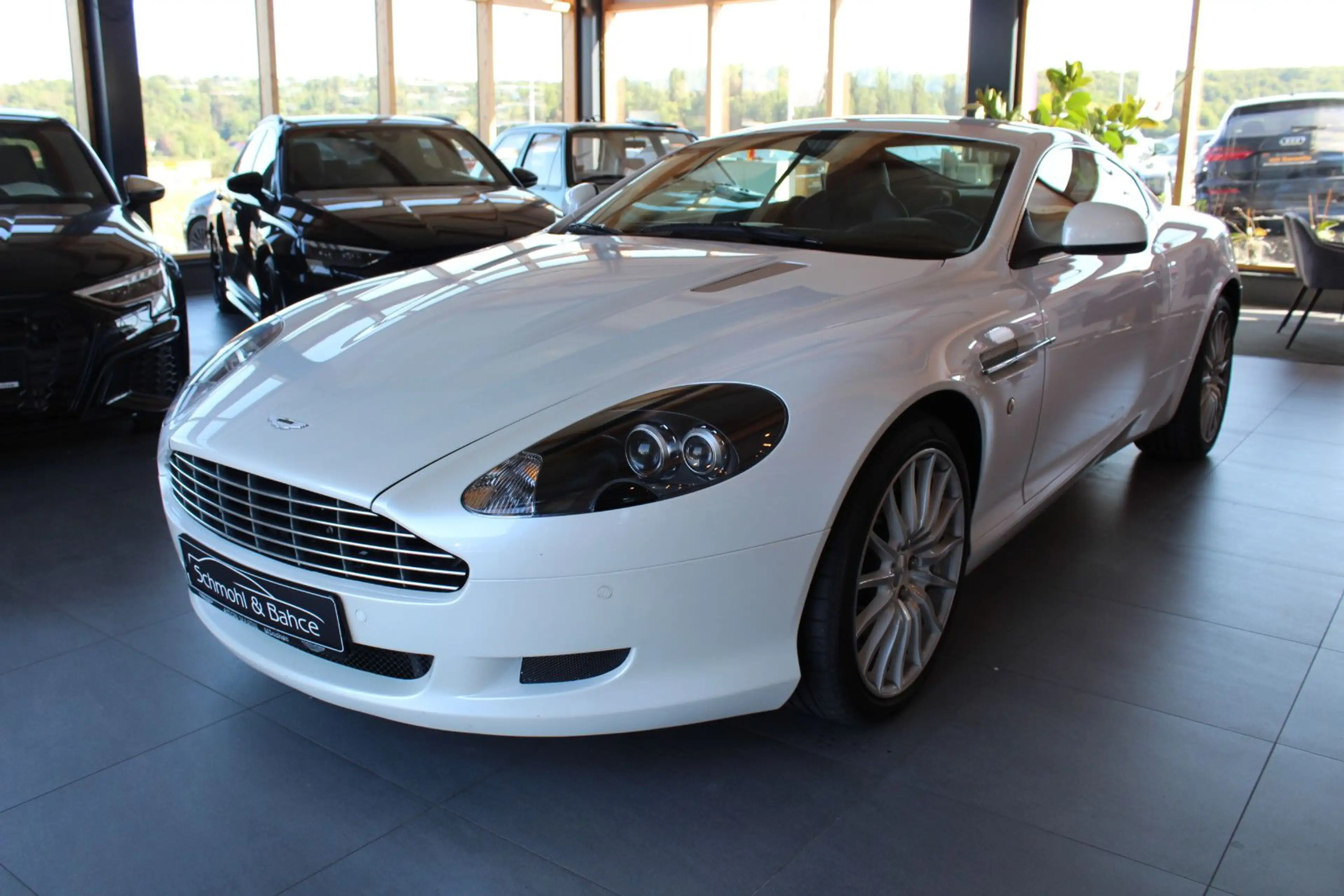 Aston Martin DB9 6.0 Touchtronic