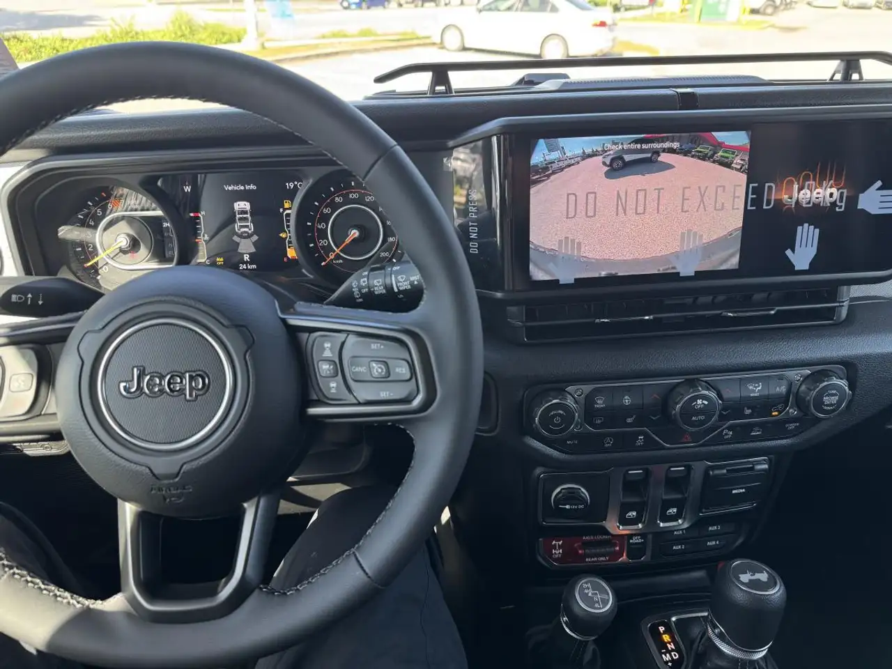 Jeep Wrangler снимка Jeep Wrangler