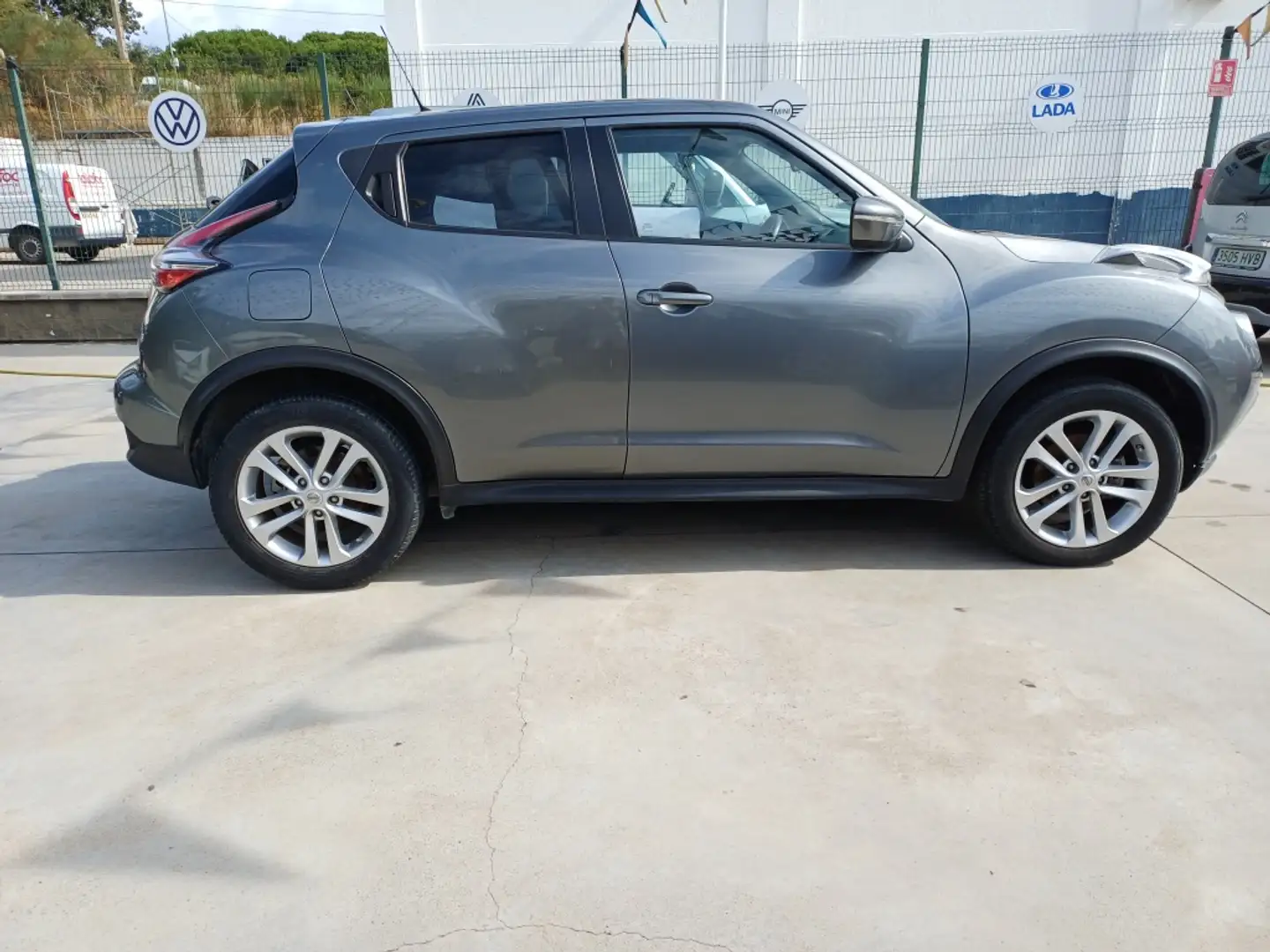 Nissan Juke 1.5dCi Dynamic 4x2 Grijs - 1