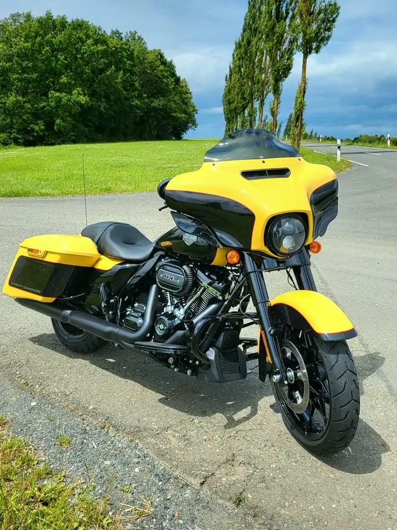 Harley-Davidson Street Glide Special Galben - 1