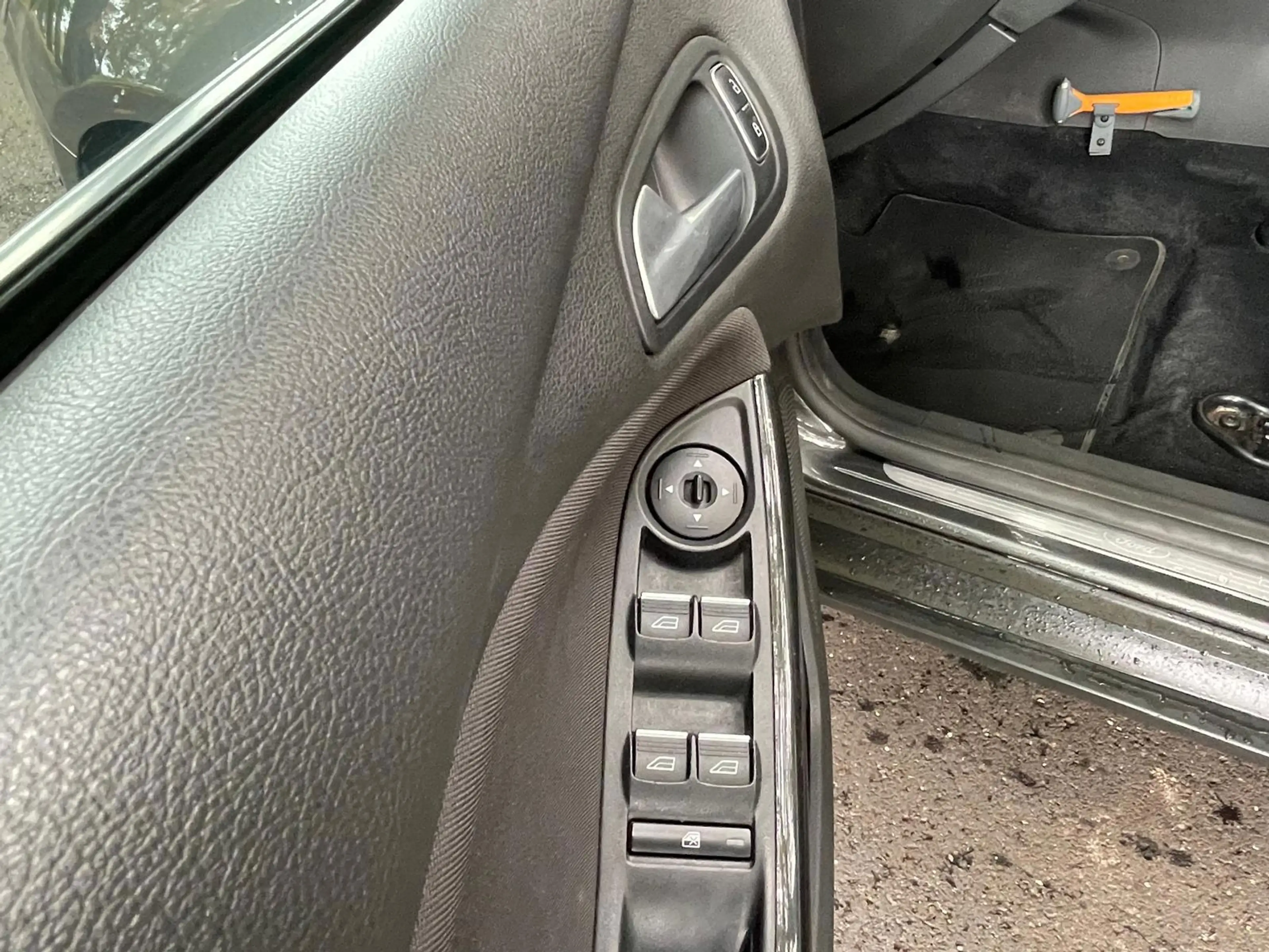 Ford Focus Wagon 1.5 Titanium — photo 13